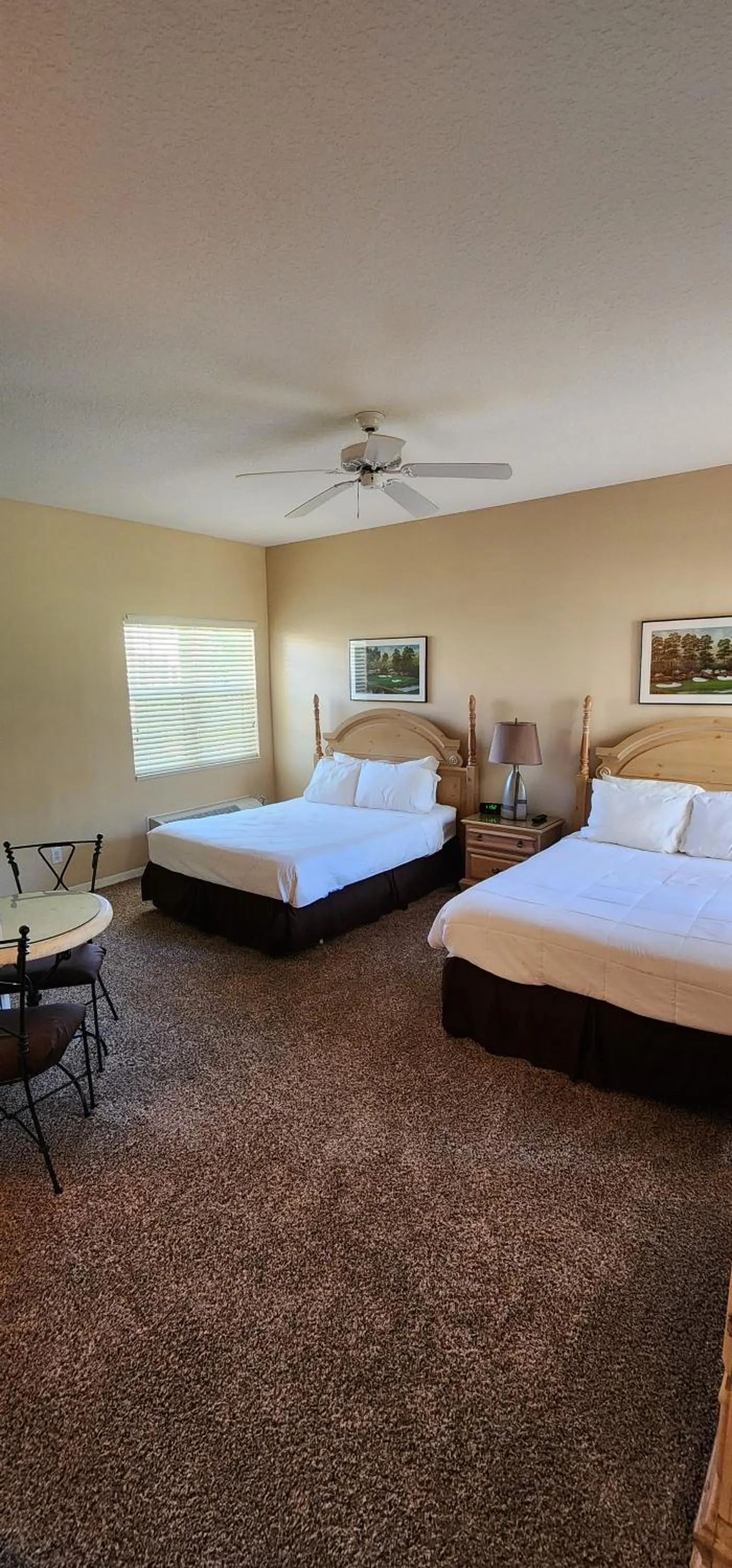 Photo of the whole room in Right Direction Rentals