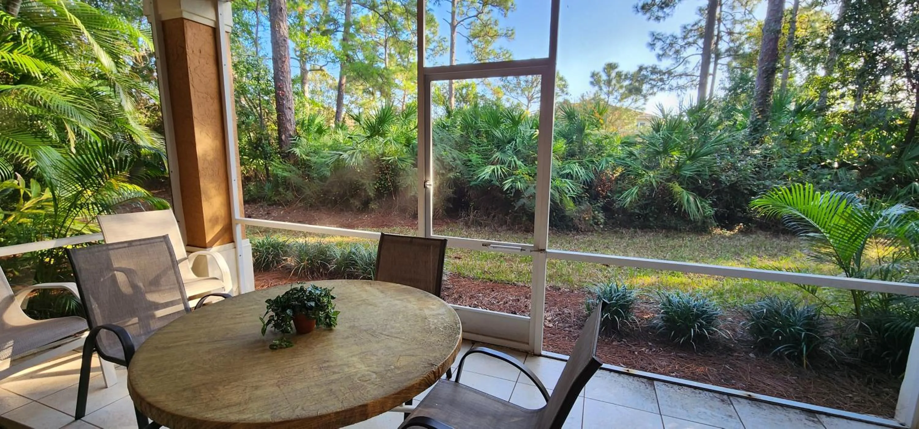 Balcony/Terrace in Right Direction Rentals