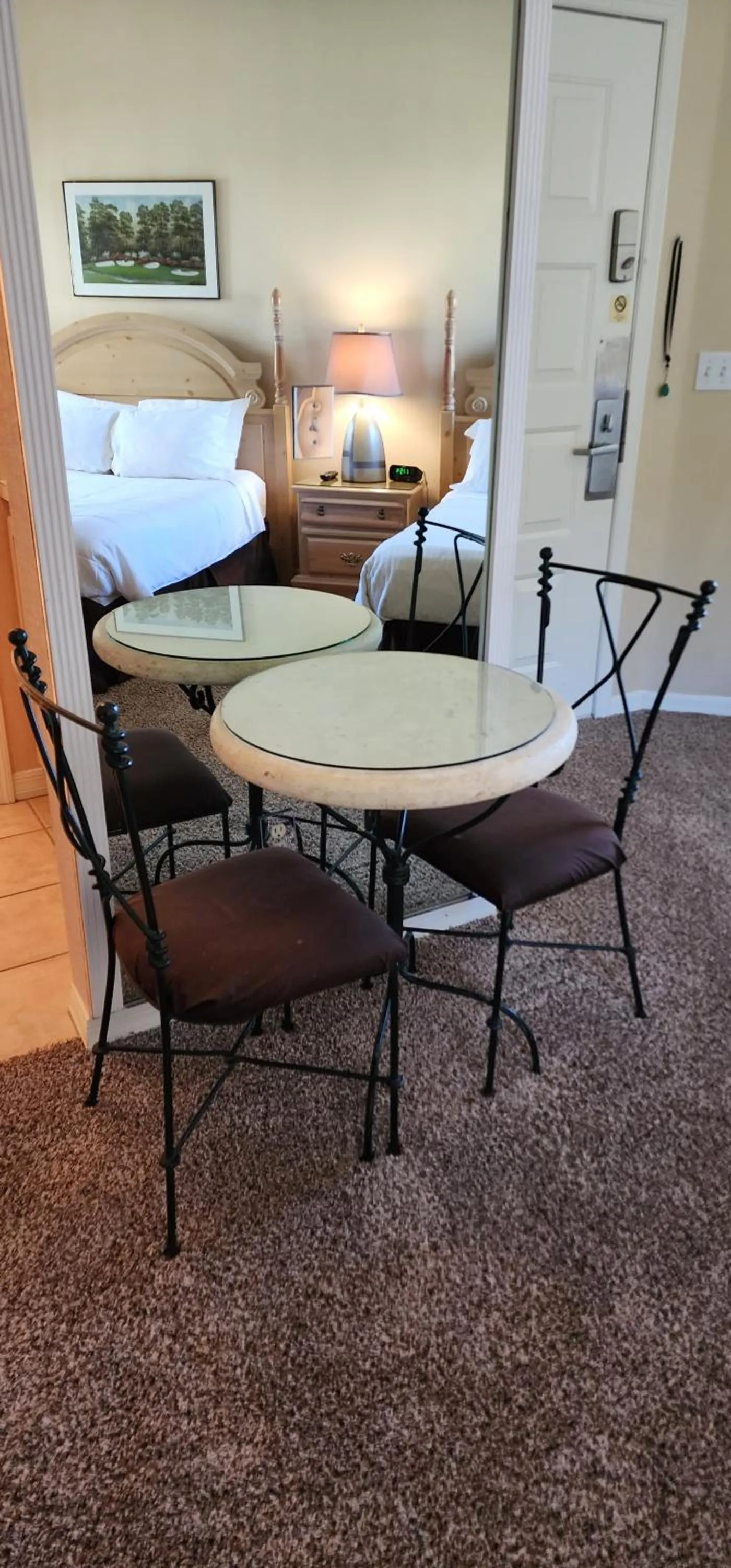 Photo of the whole room in Right Direction Rentals