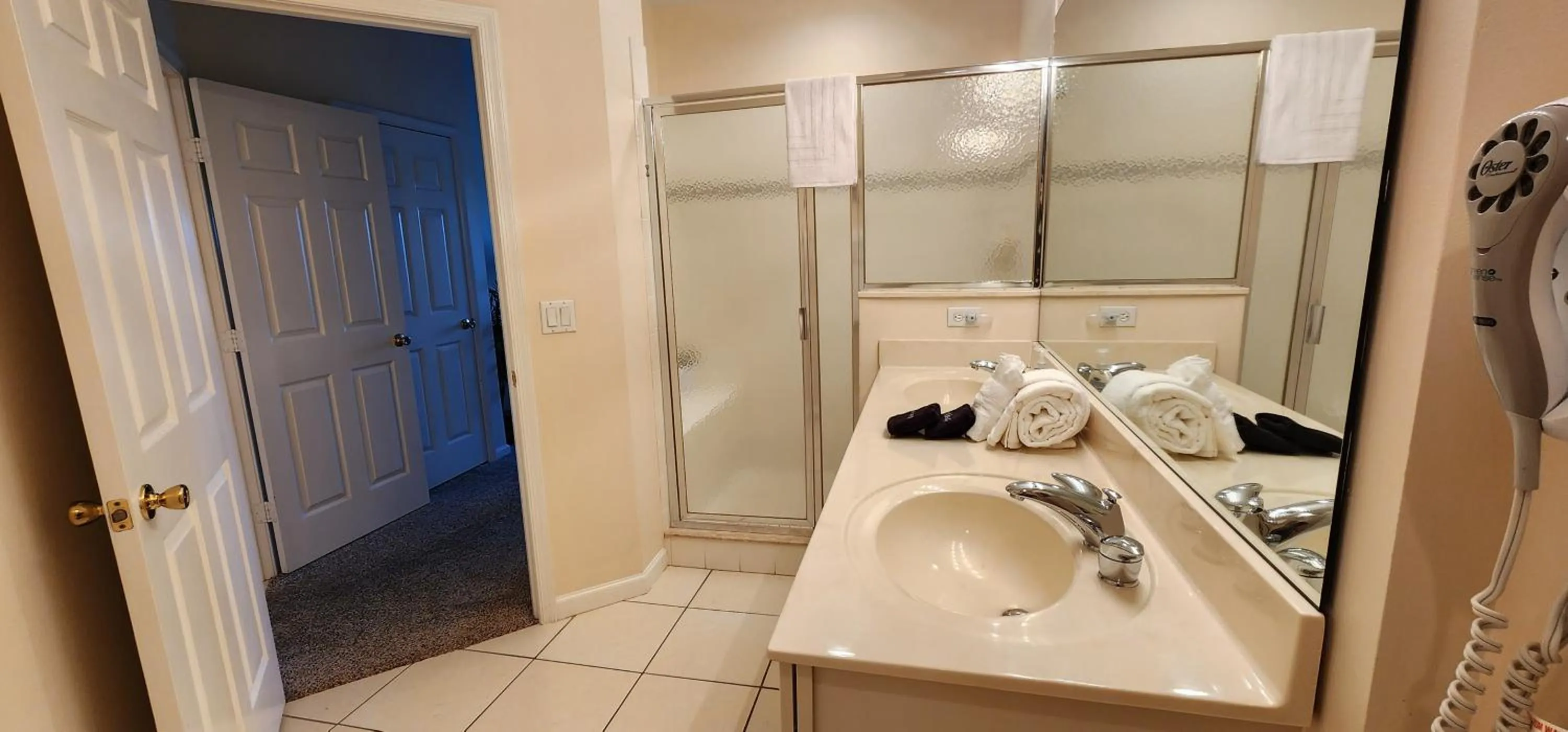 Bathroom in Right Direction Rentals