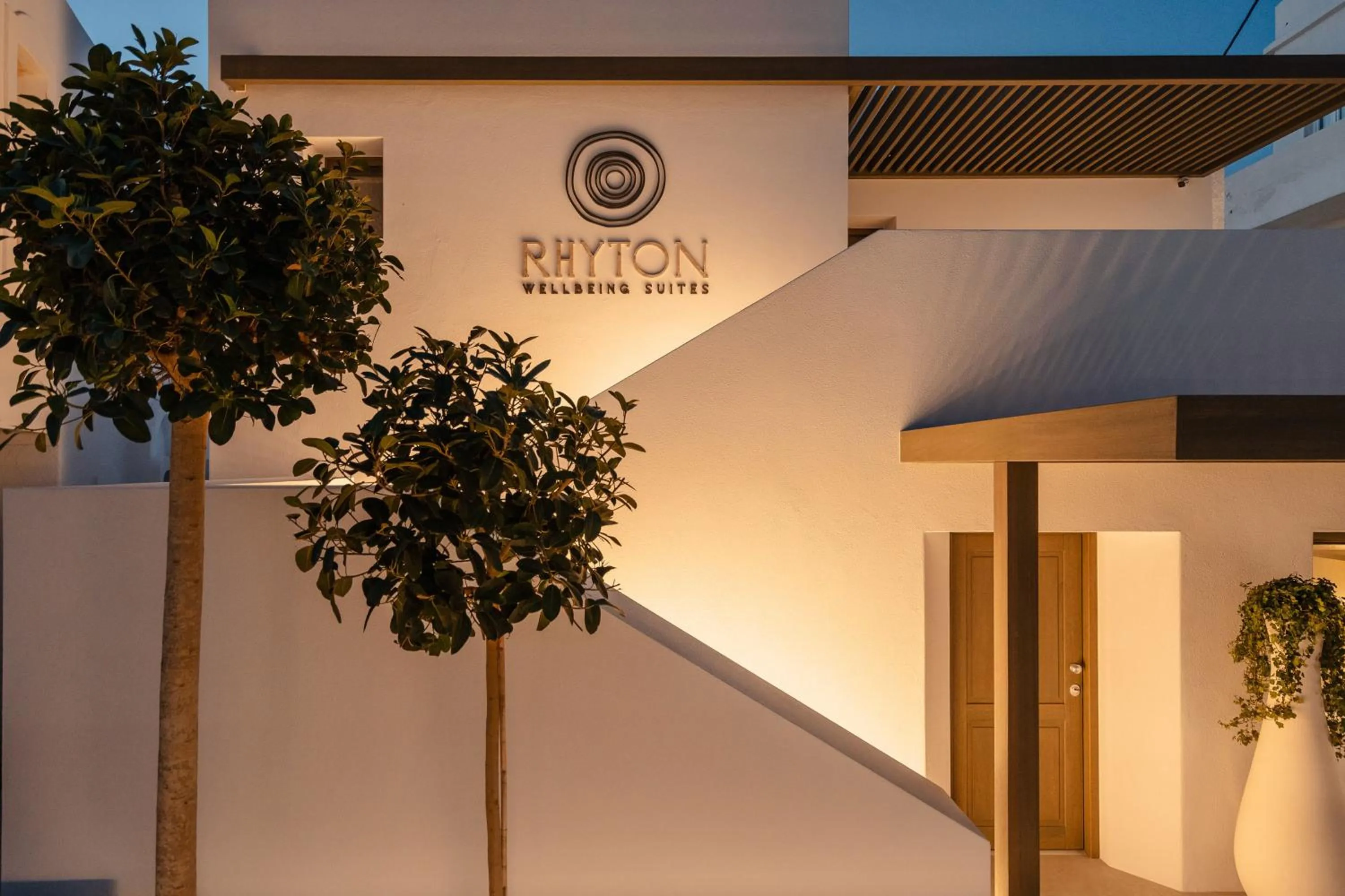 Property building in Naxos Rhyton