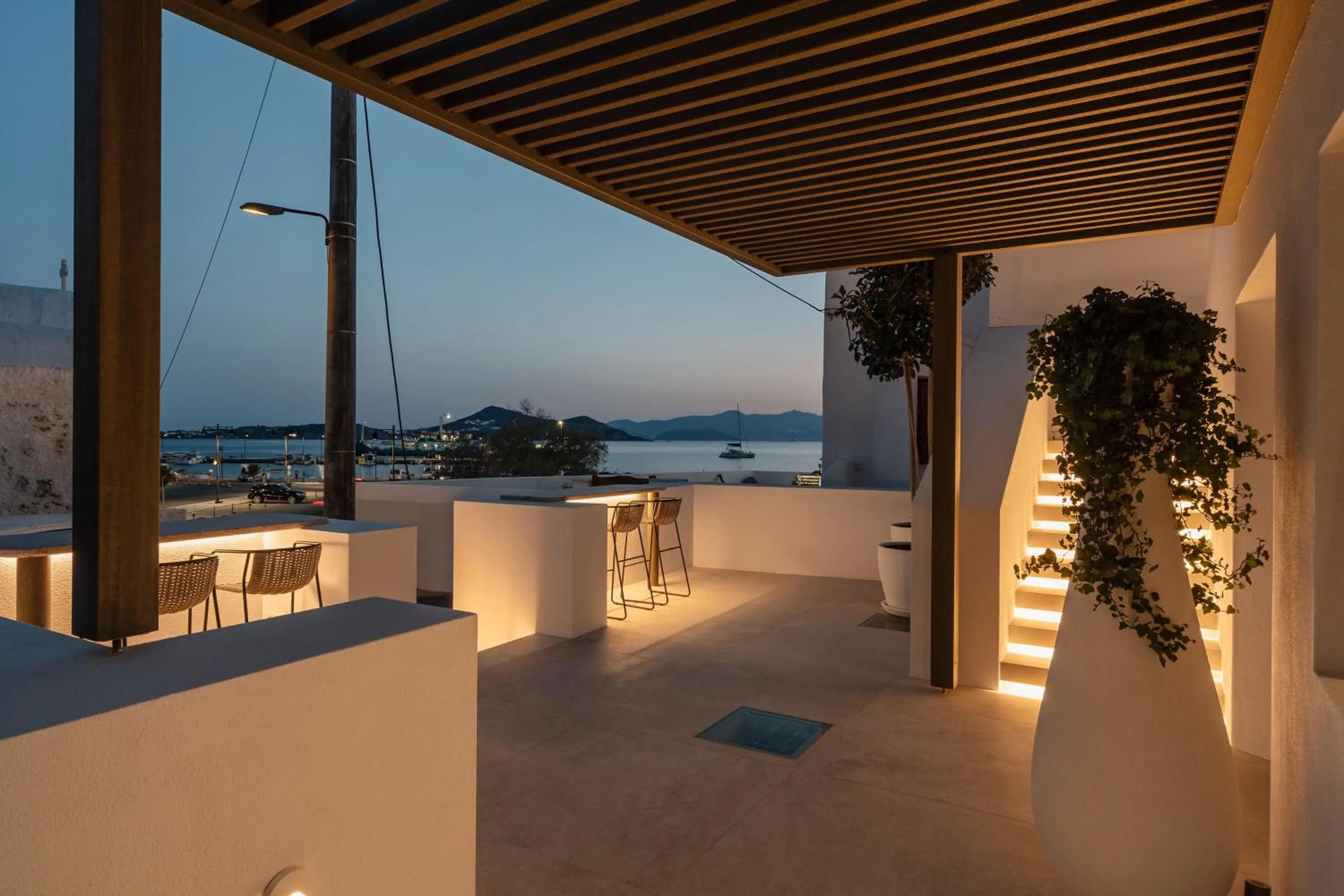 Property building in Naxos Rhyton