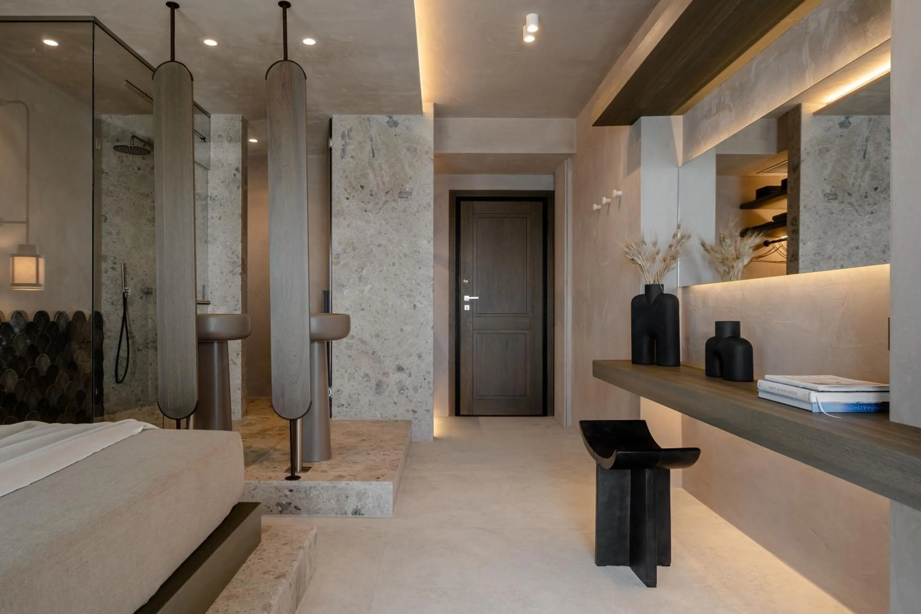 Bathroom in Naxos Rhyton