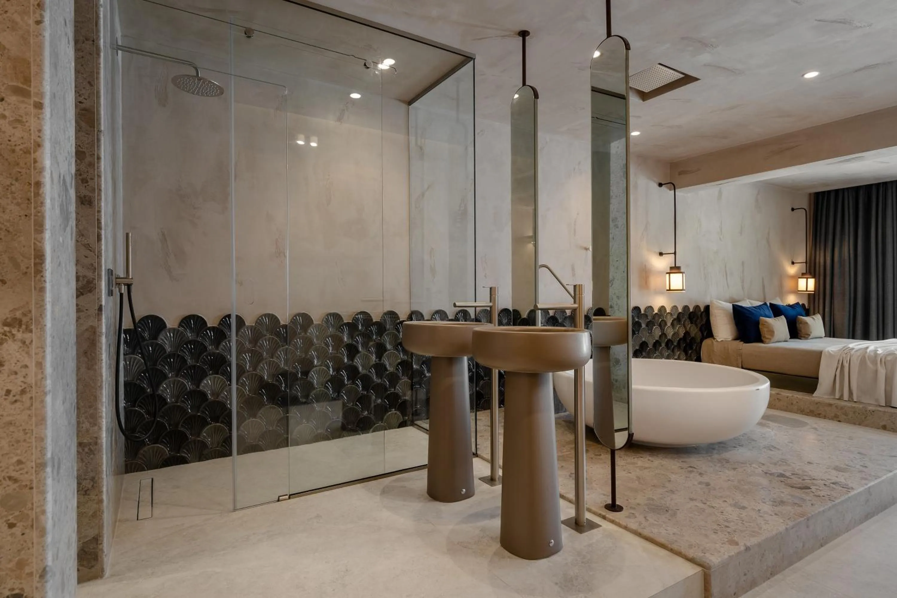 Bathroom in Naxos Rhyton