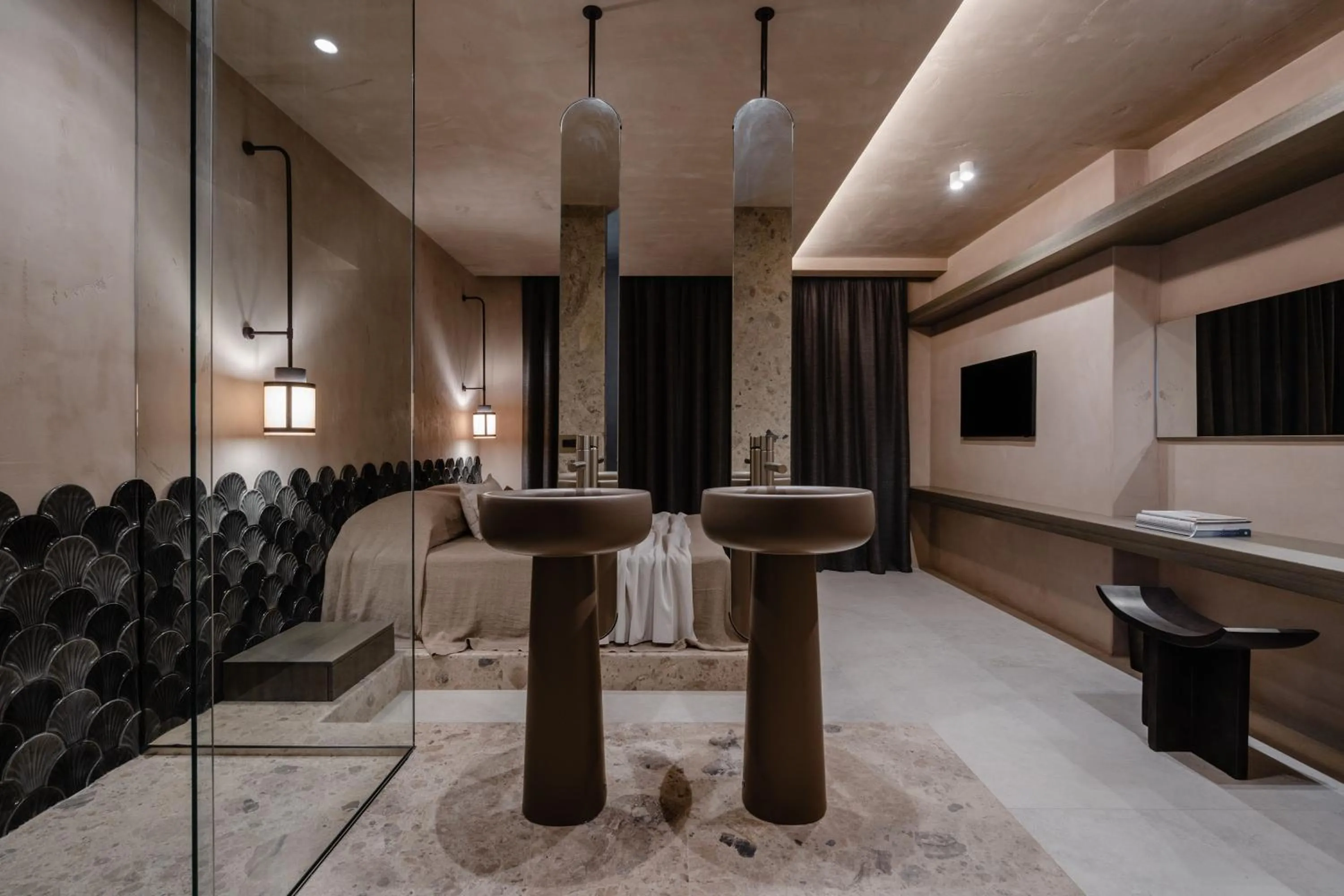 Bedroom in Naxos Rhyton