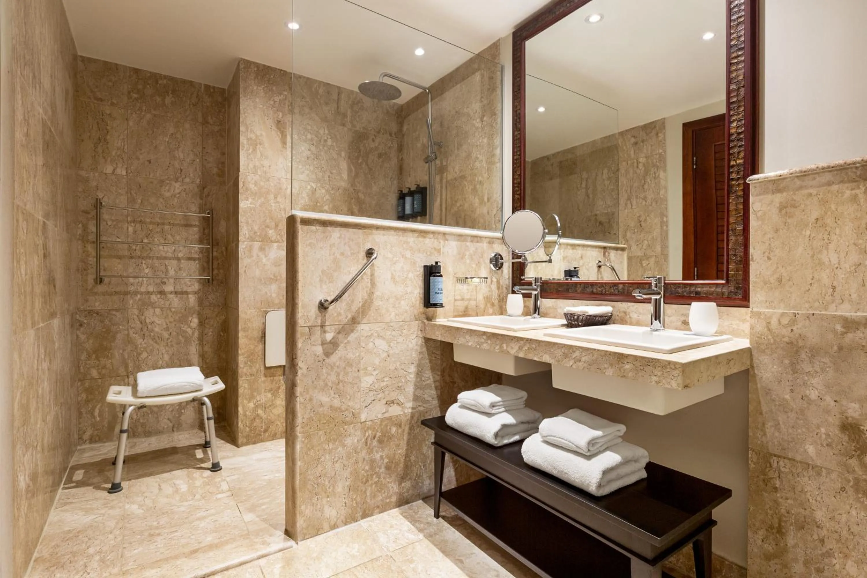 Bathroom in The Signature Level at Grand Palladium Imbassaí Resort & Spa