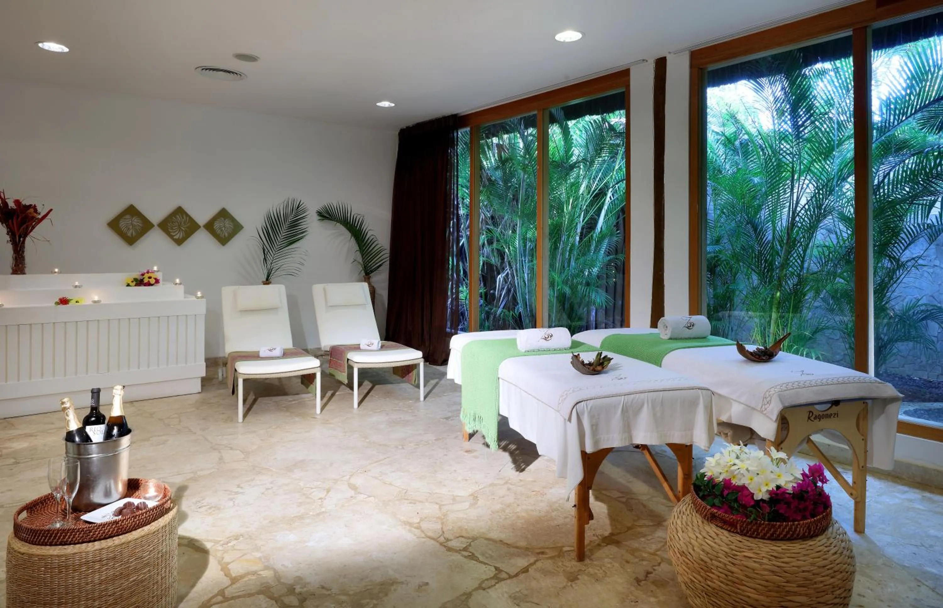 Spa and wellness centre/facilities in The Signature Level at Grand Palladium Imbassaí Resort & Spa