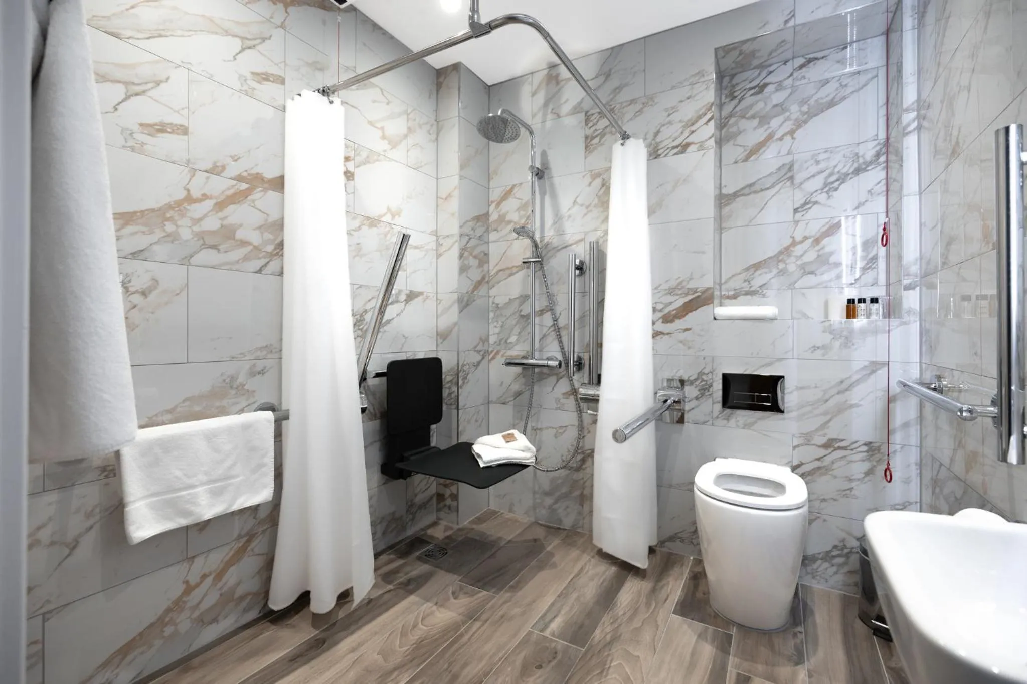 Bathroom in Milford Hall Salisbury