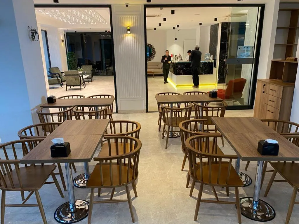 Restaurant/places to eat in NK Hotel