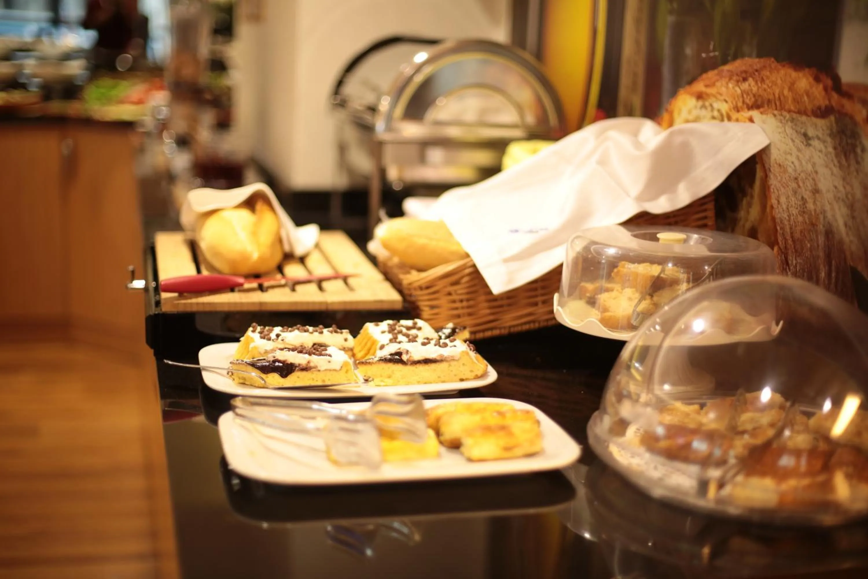 Food and drinks in NK Hotel