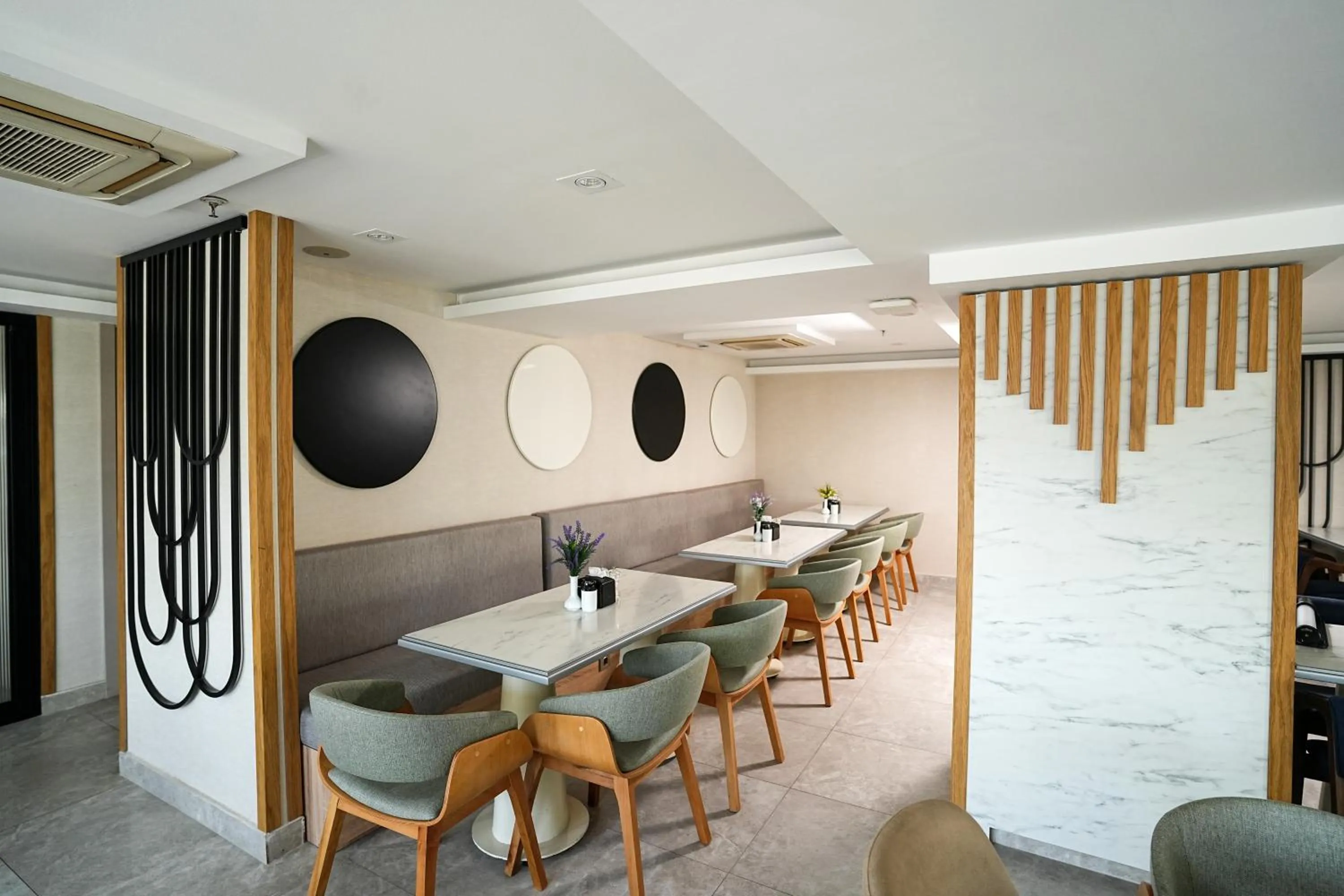 Restaurant/places to eat in NK Hotel