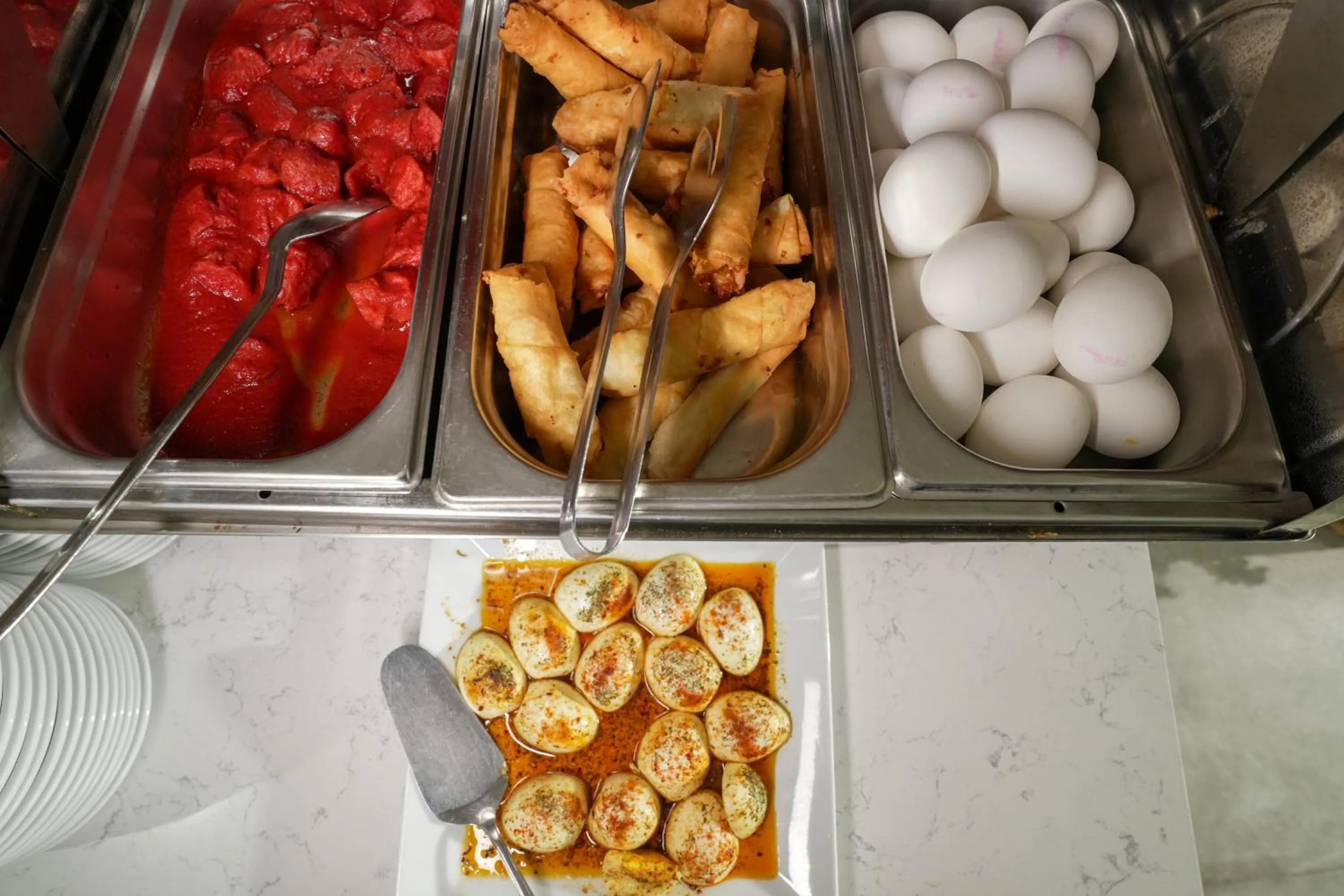 Restaurant/places to eat in NK Hotel