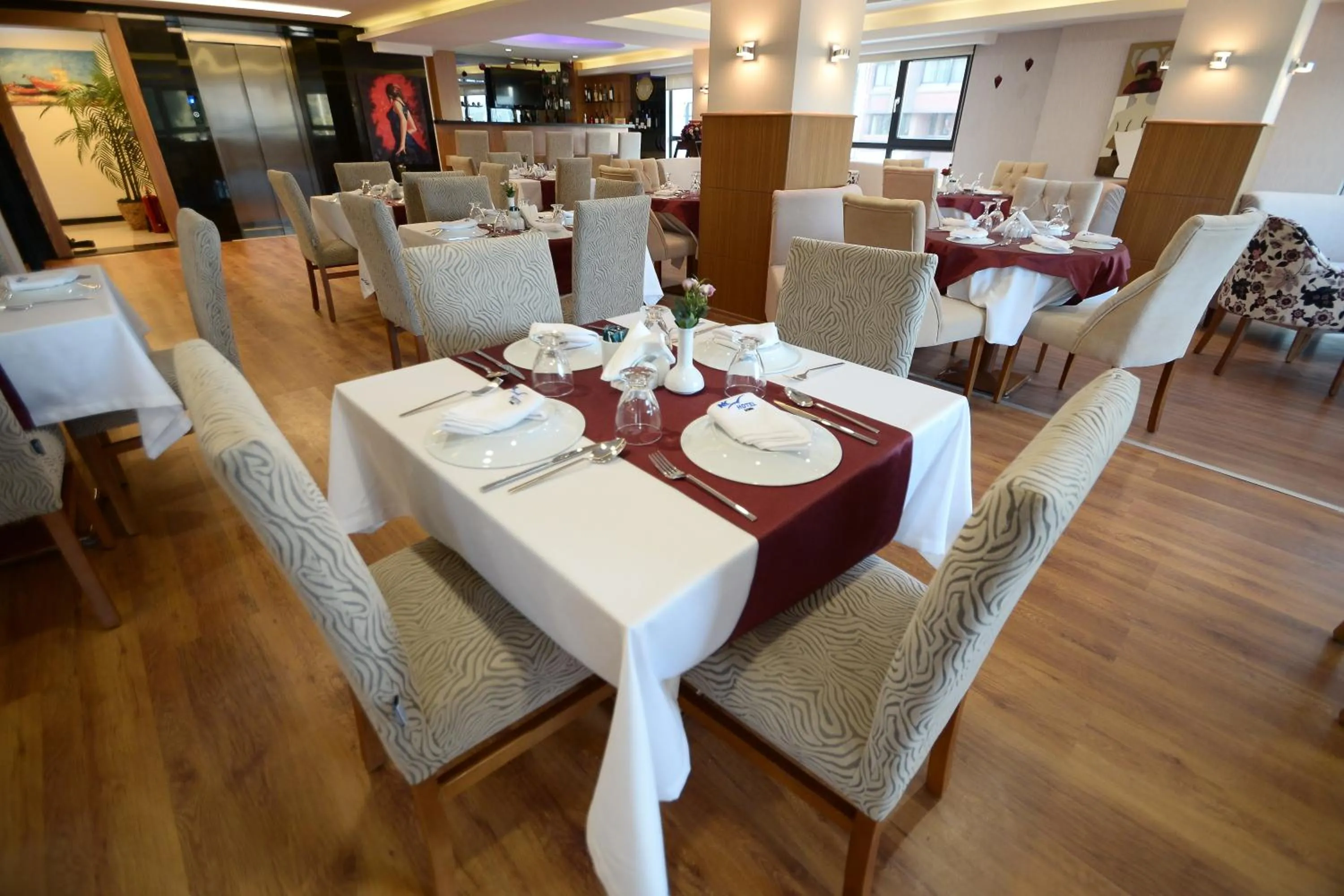 Restaurant/places to eat in NK Hotel