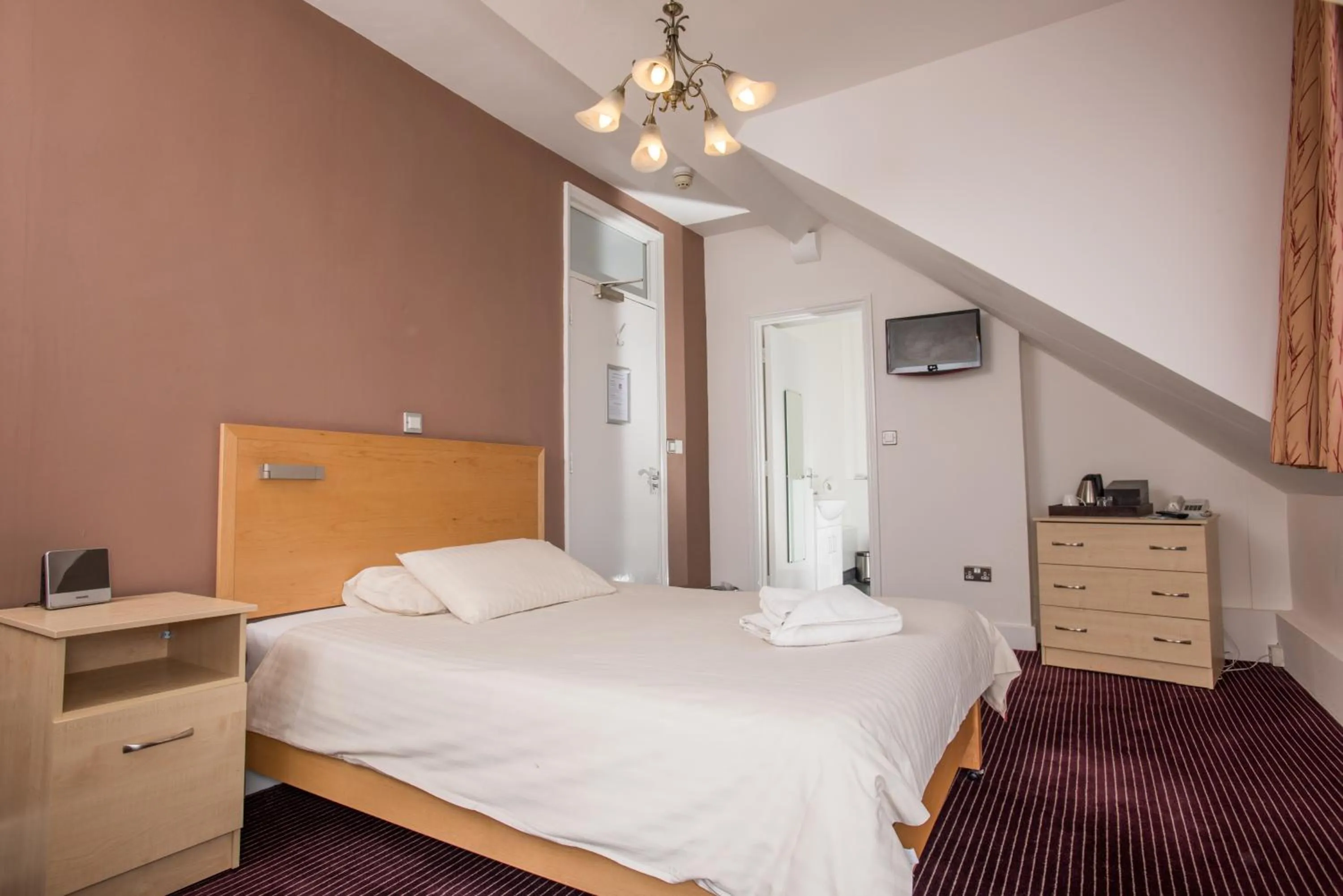 Bedroom, Bed in Rewley House University of Oxford