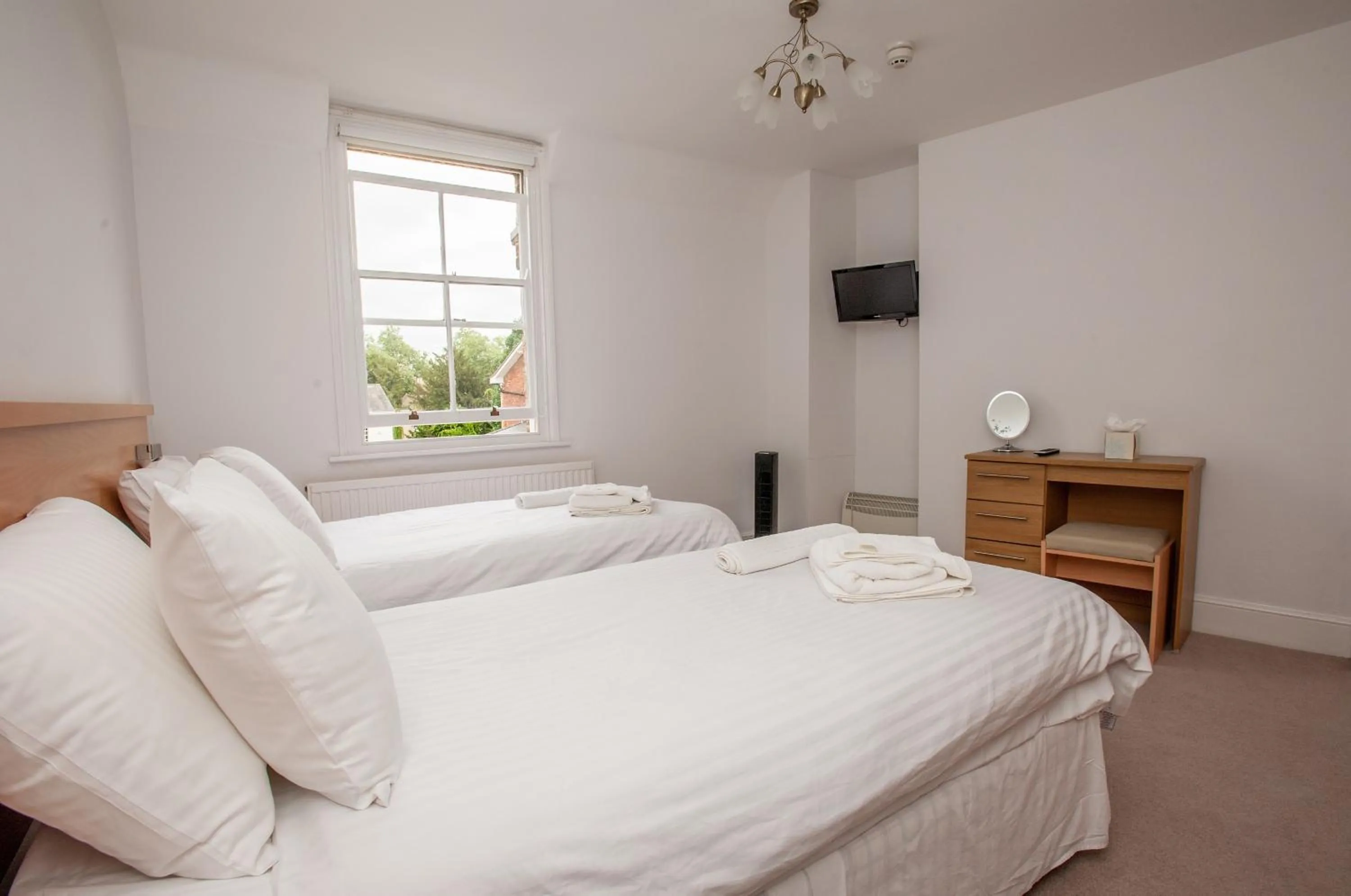 Bed in Rewley House University of Oxford