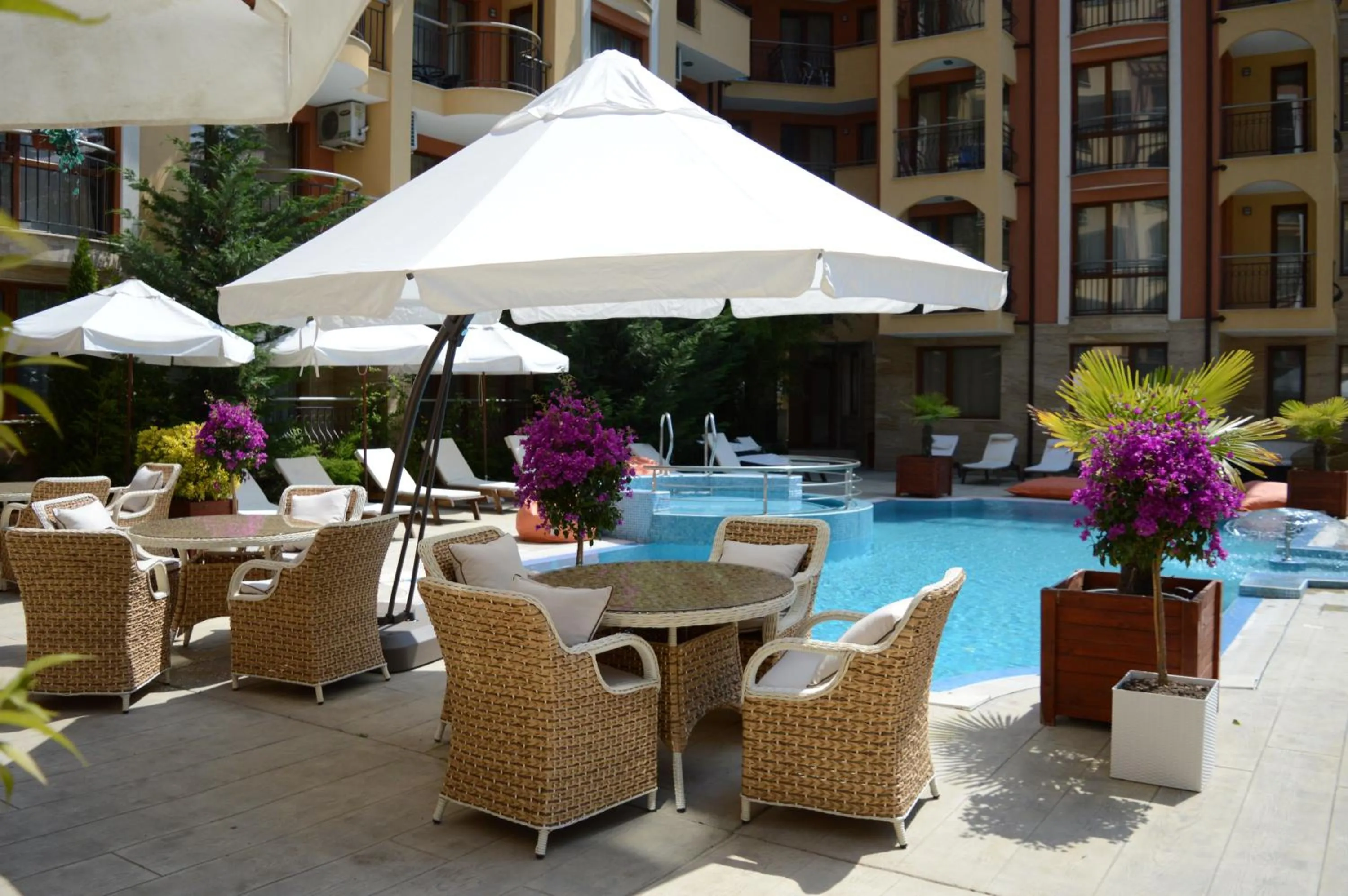 Restaurant/places to eat in Harmony Suites Jungle - Family Friendly Complex