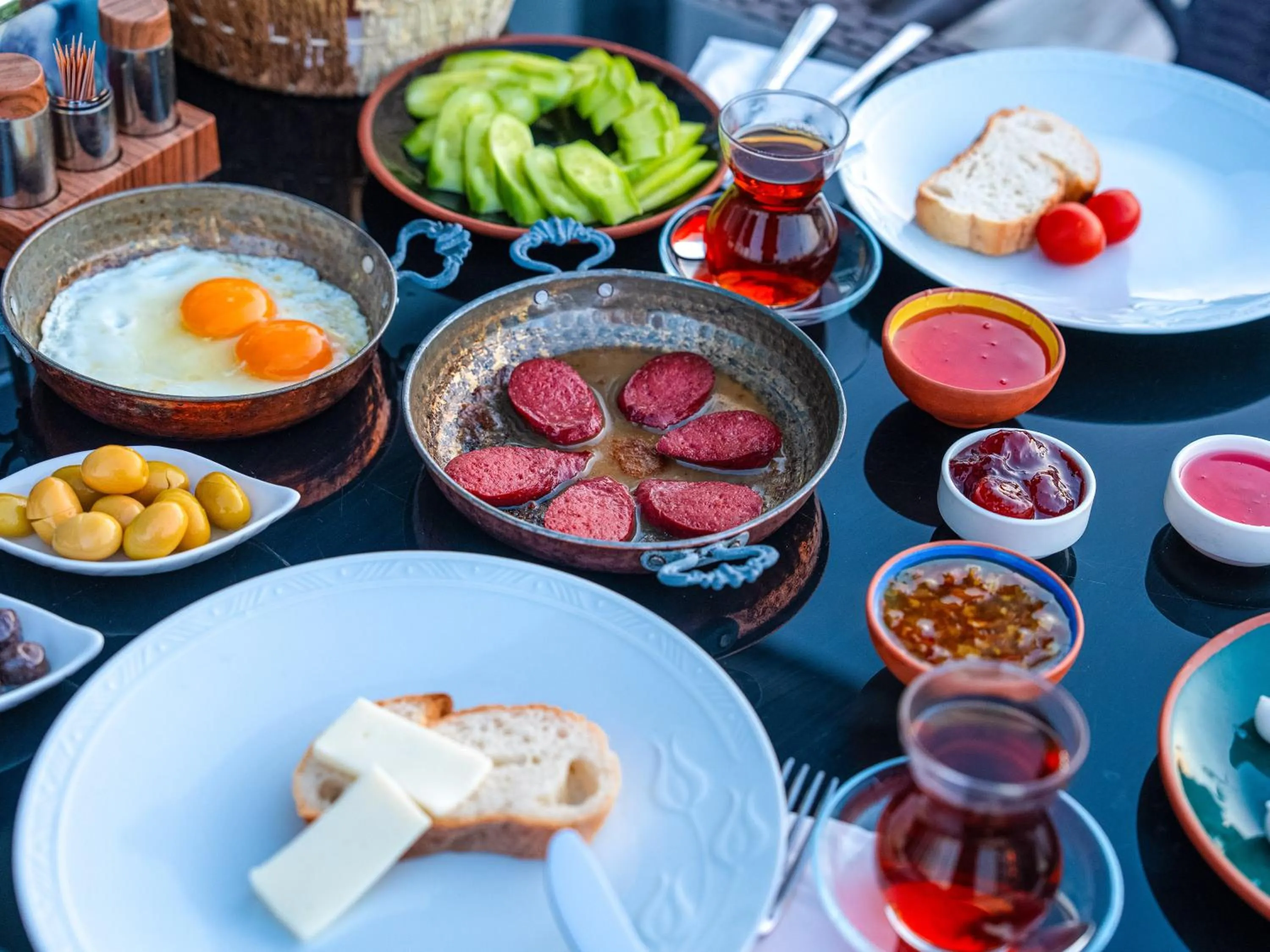 Food and drinks in Alpha Stone House