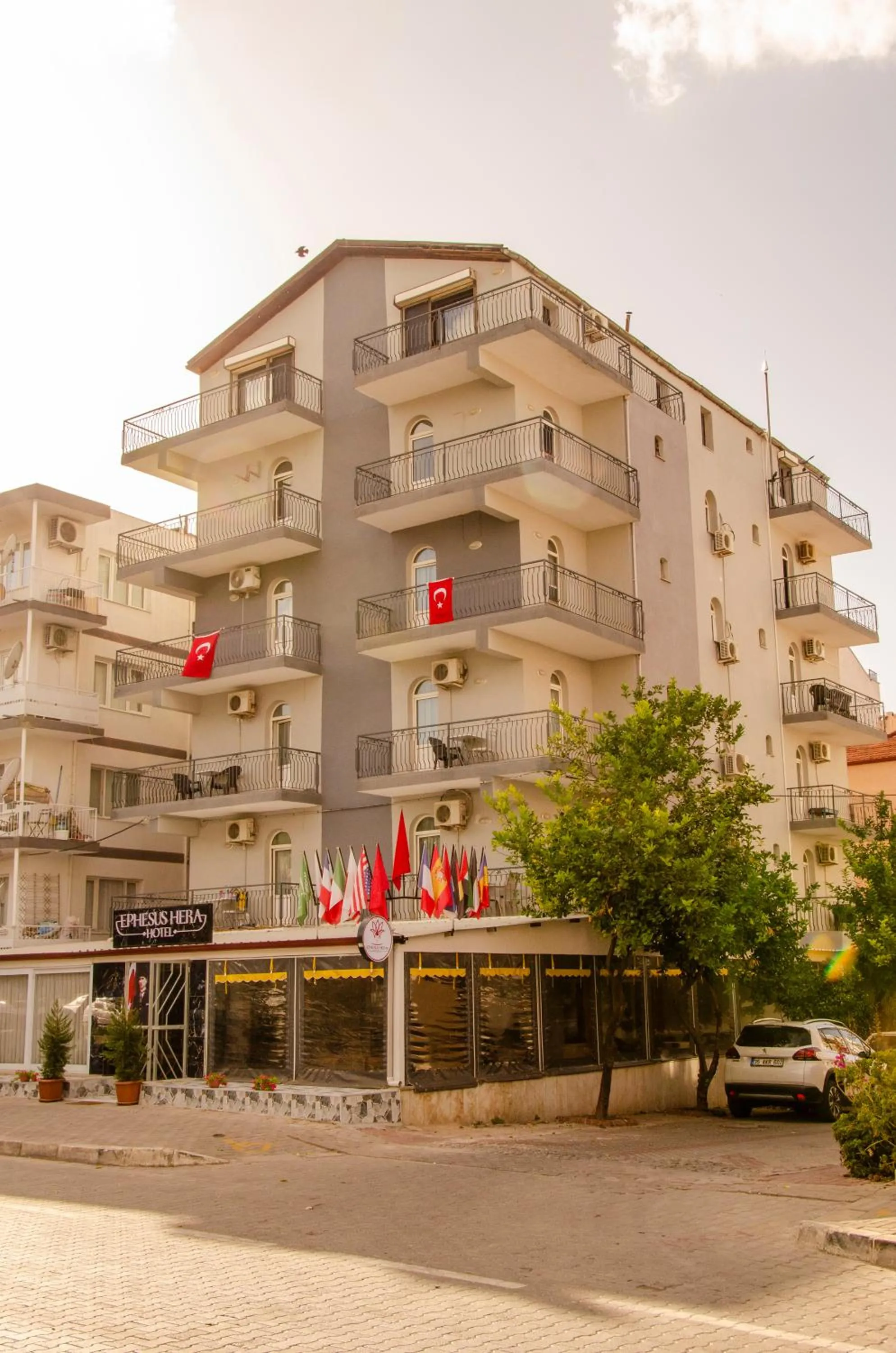 Property building in Ephesus Hera