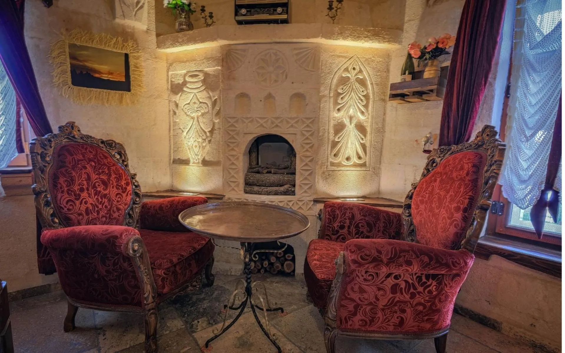 Seating area in Maccan Cave Hotel