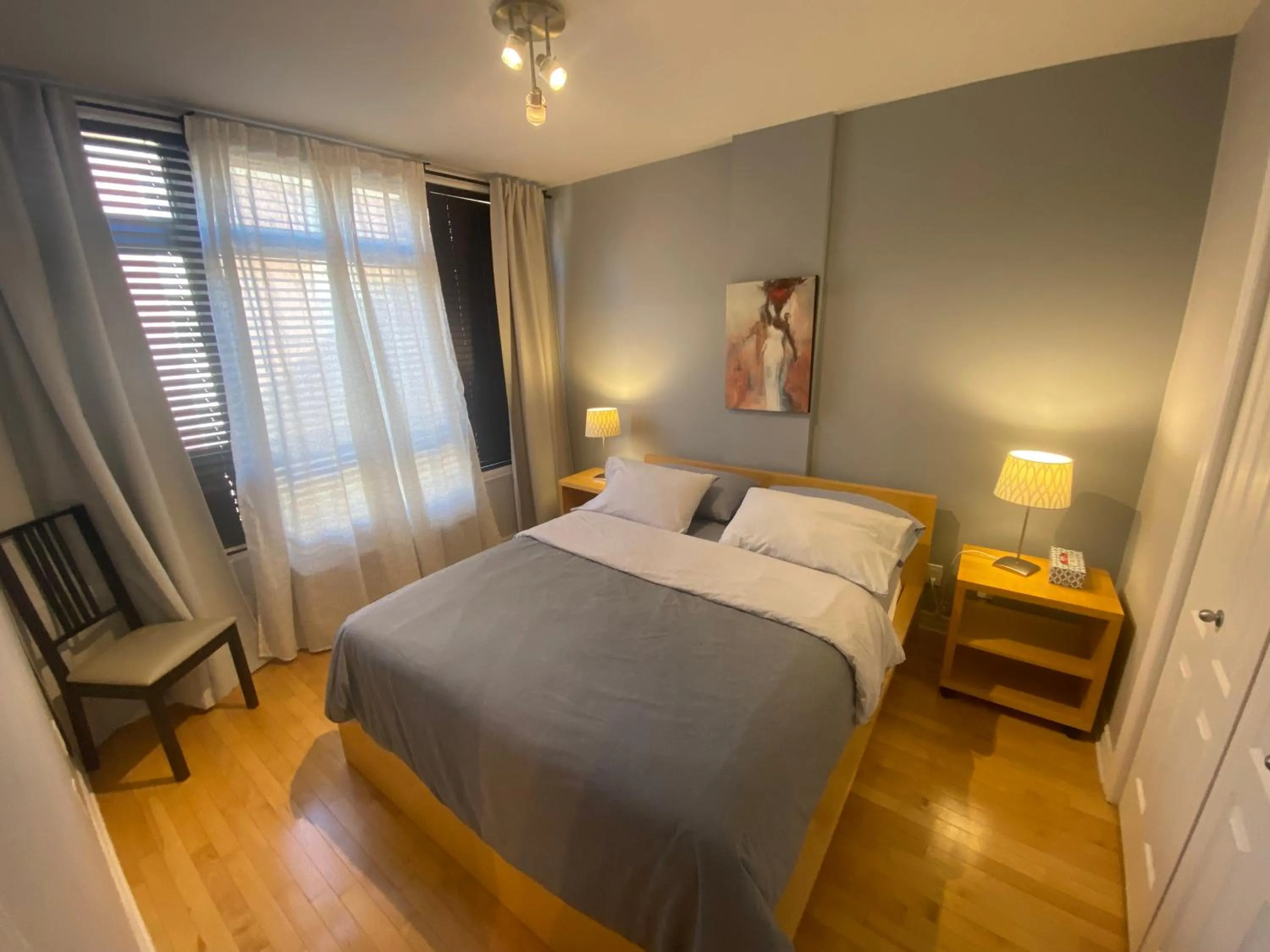 Bedroom, Bed in ApartHotelMontreal by Les Terrasses Saint Urbain 2225I2