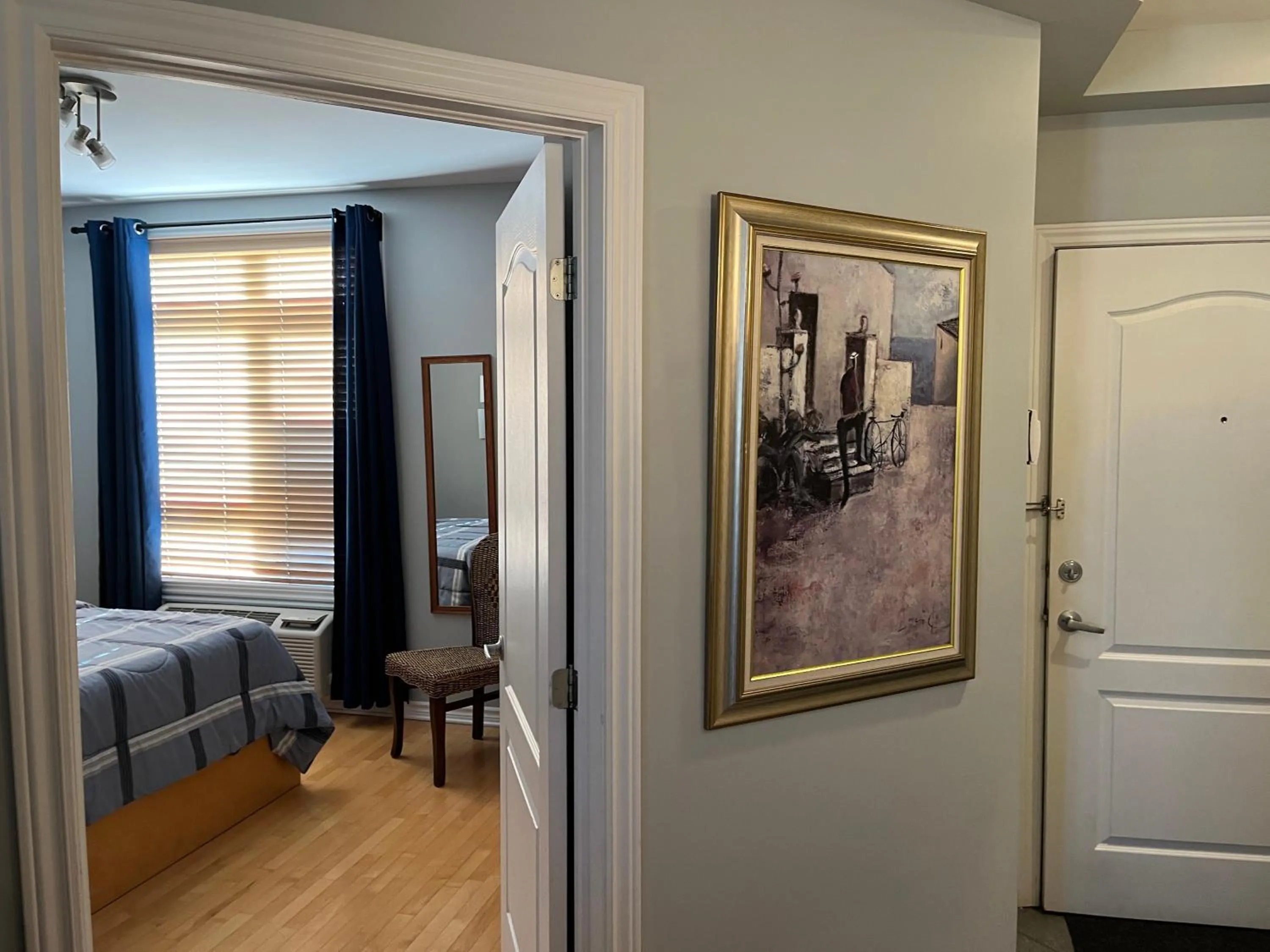 Bedroom, Bed in ApartHotelMontreal by Les Terrasses Saint Urbain 2225I2