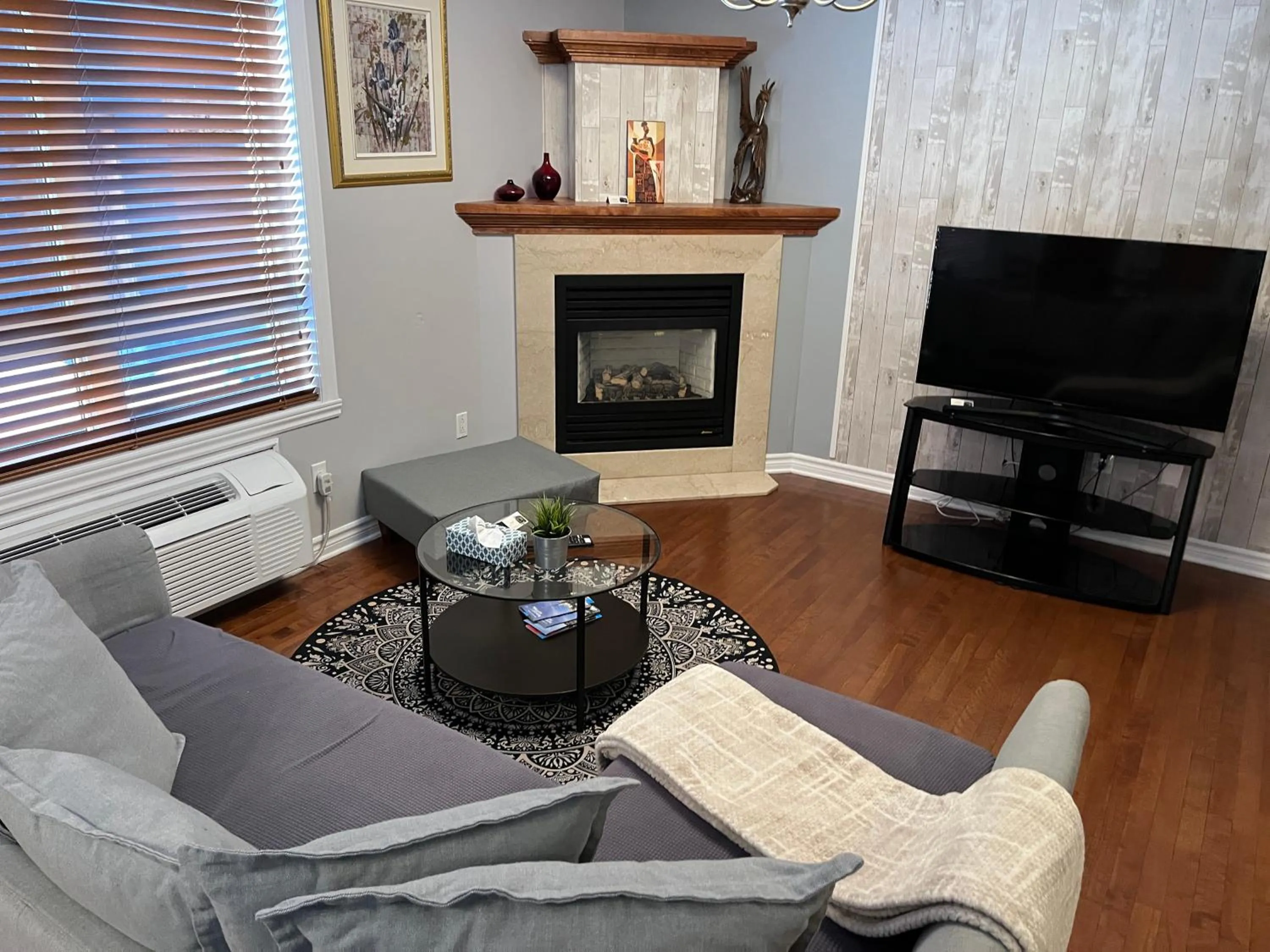 TV and multimedia in ApartHotelMontreal by Les Terrasses Saint Urbain 2225I2