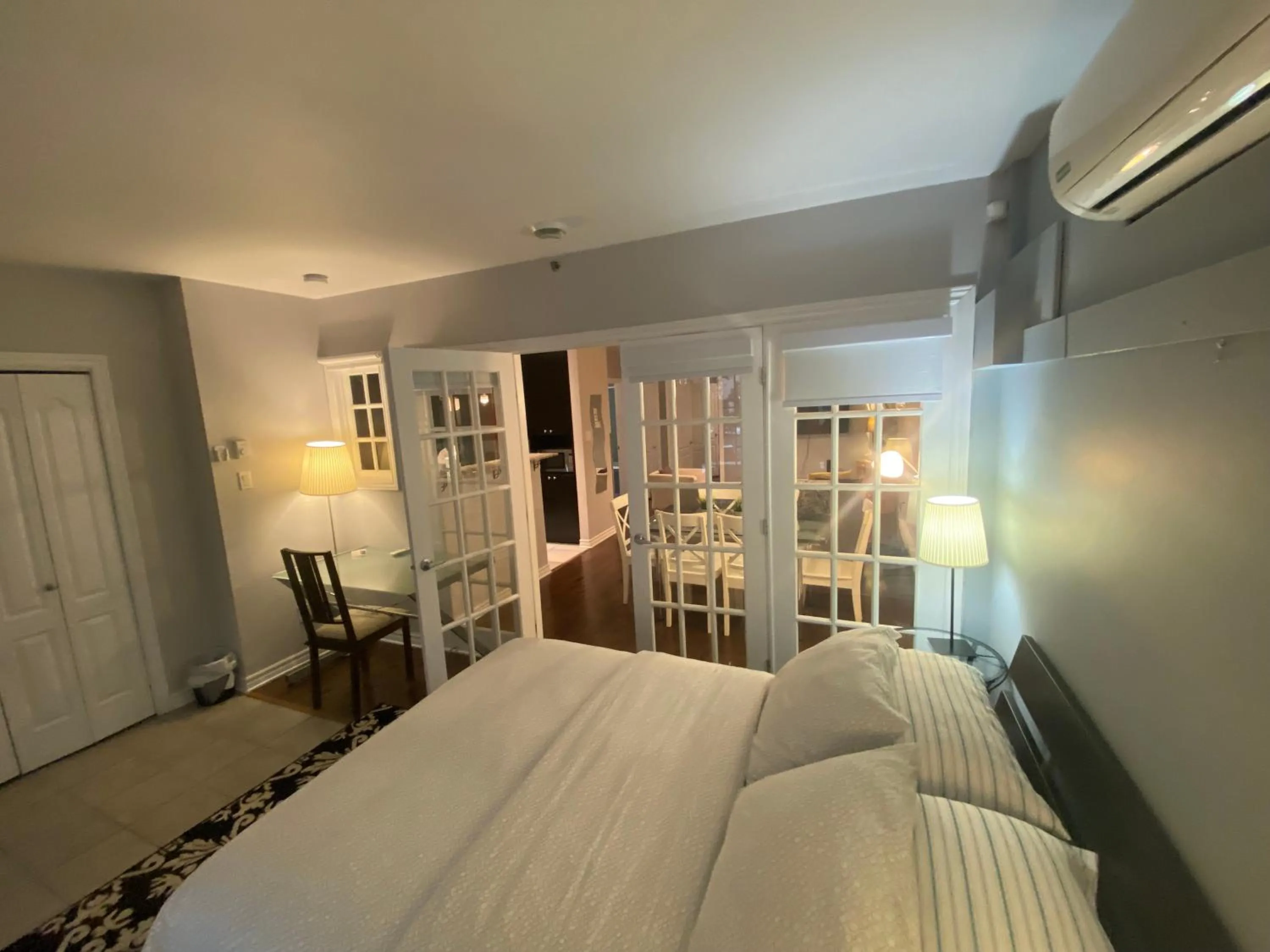 Bedroom, Bed in ApartHotelMontreal by Les Terrasses Saint Urbain 2225I2