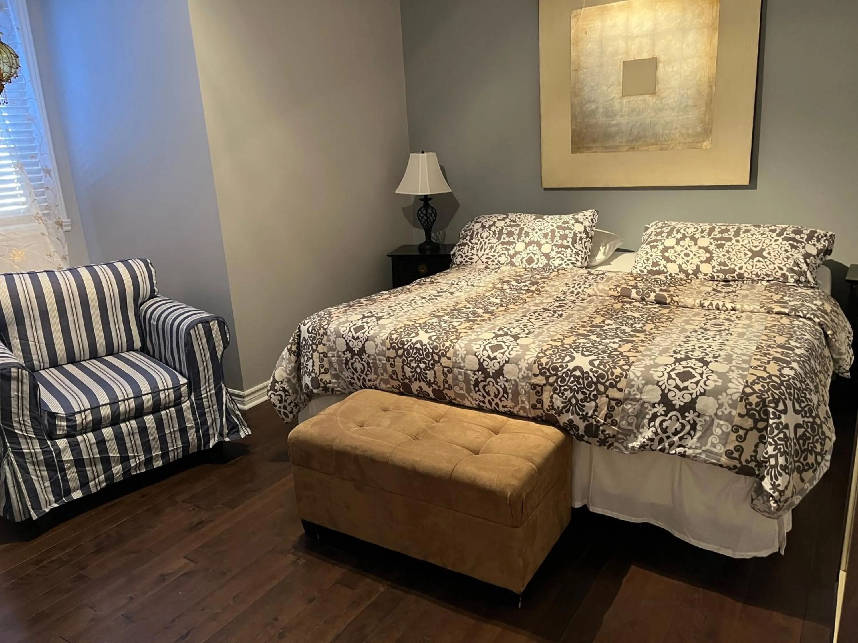 Bed in ApartHotelMontreal by Les Terrasses Saint Urbain 2225I2