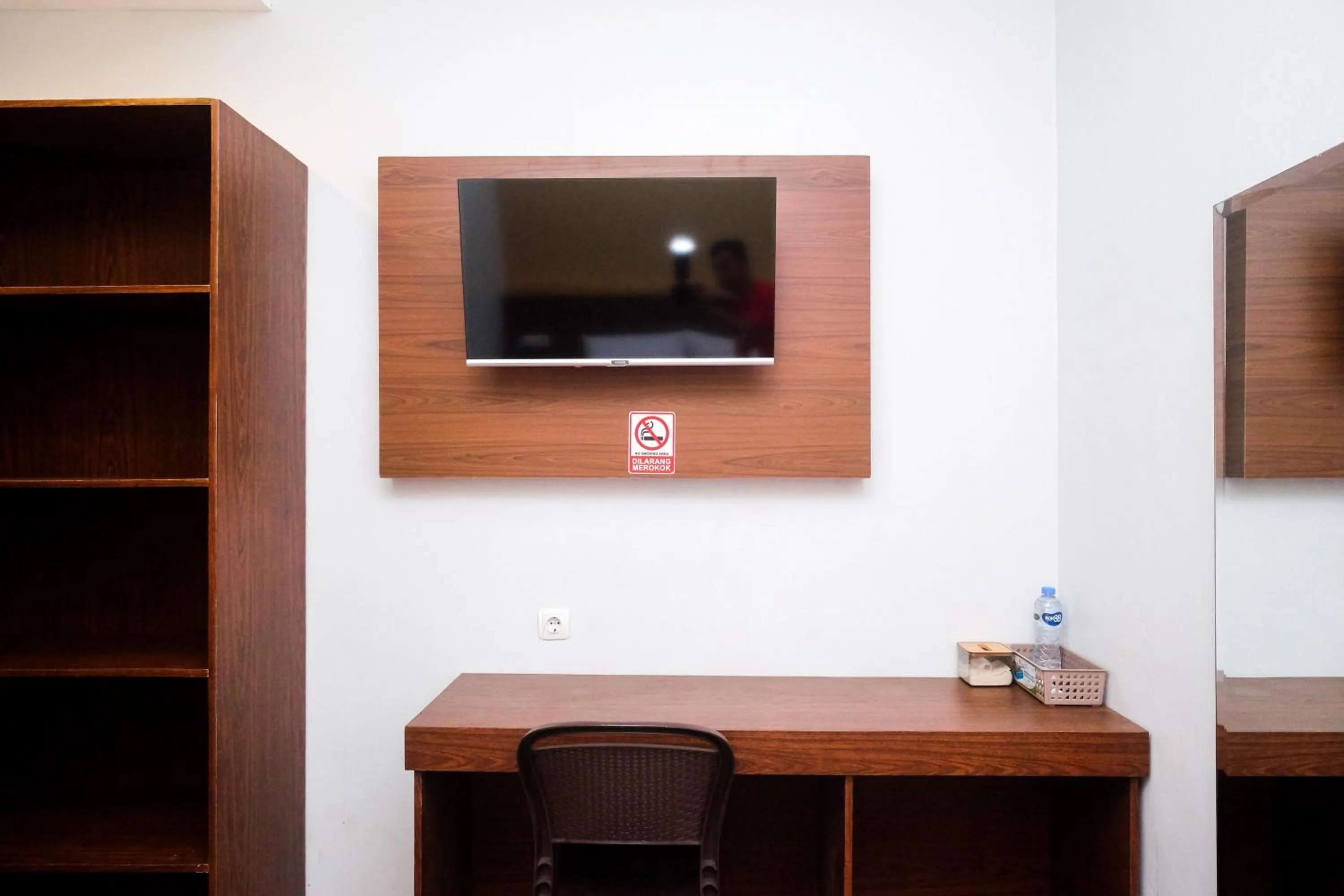 Bedroom in RedDoorz near Tentrem Mall Semarang