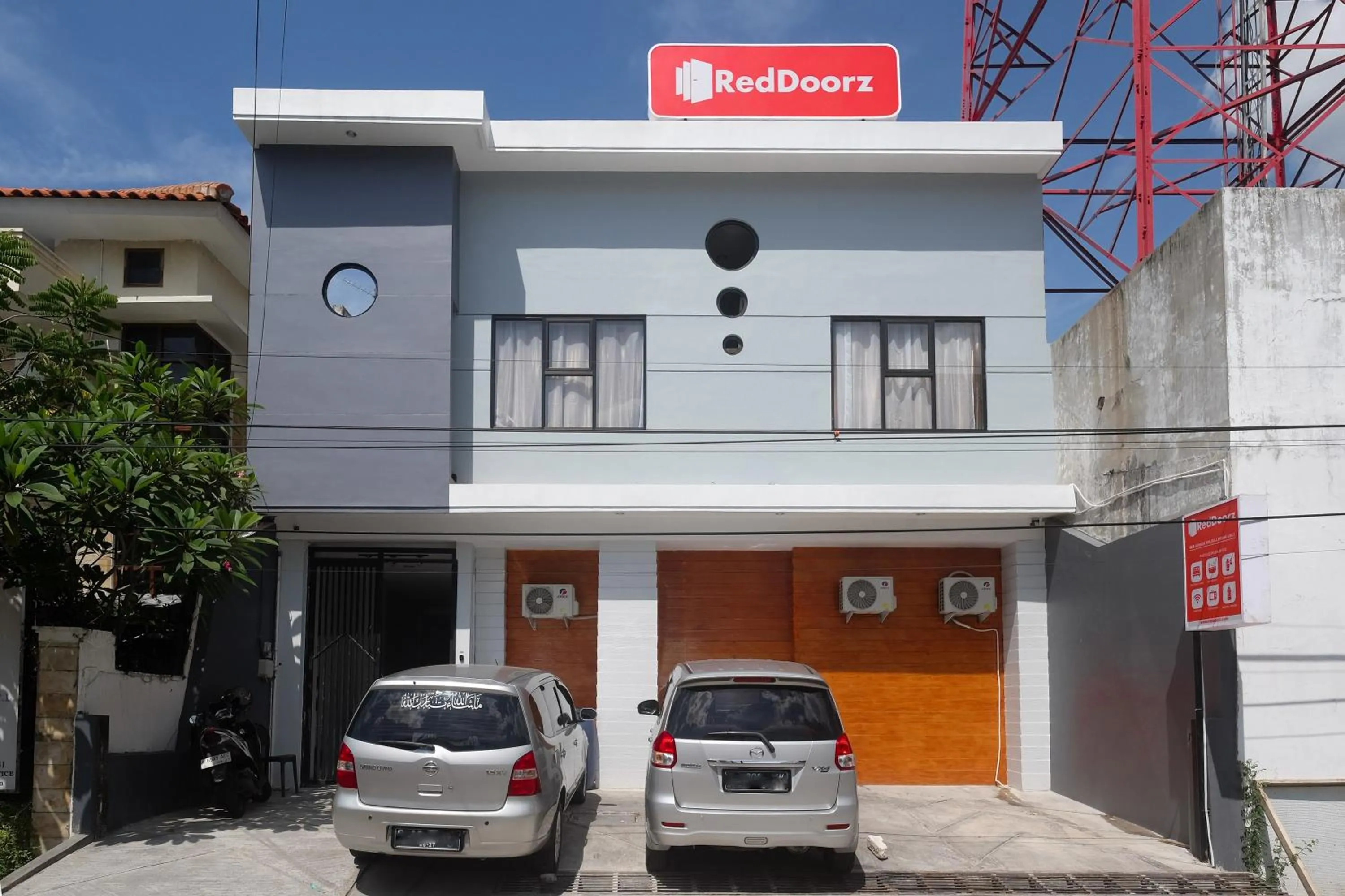 Property building in RedDoorz near Tentrem Mall Semarang