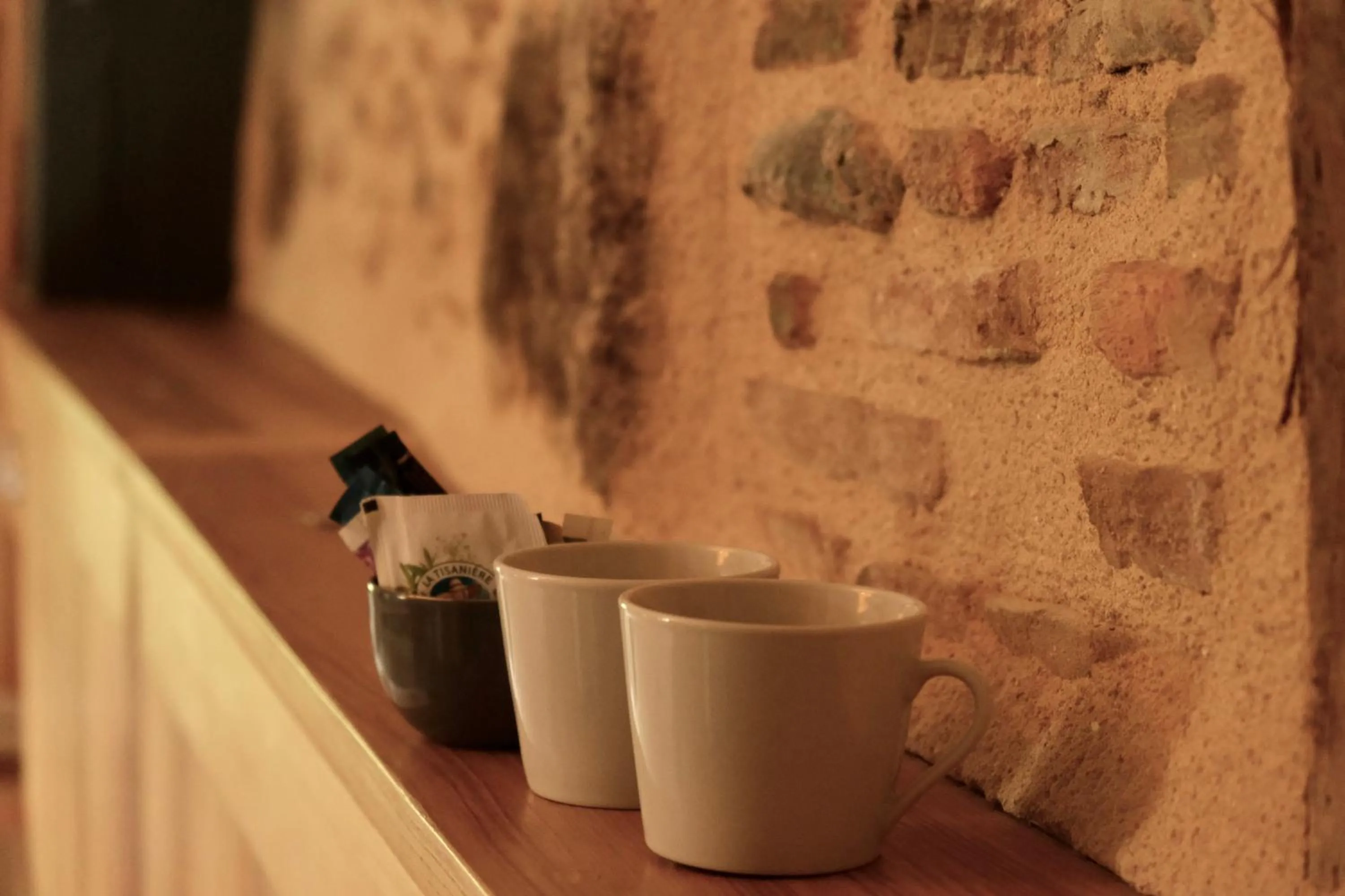 Coffee/tea facilities in Hôtel Le Quatorze