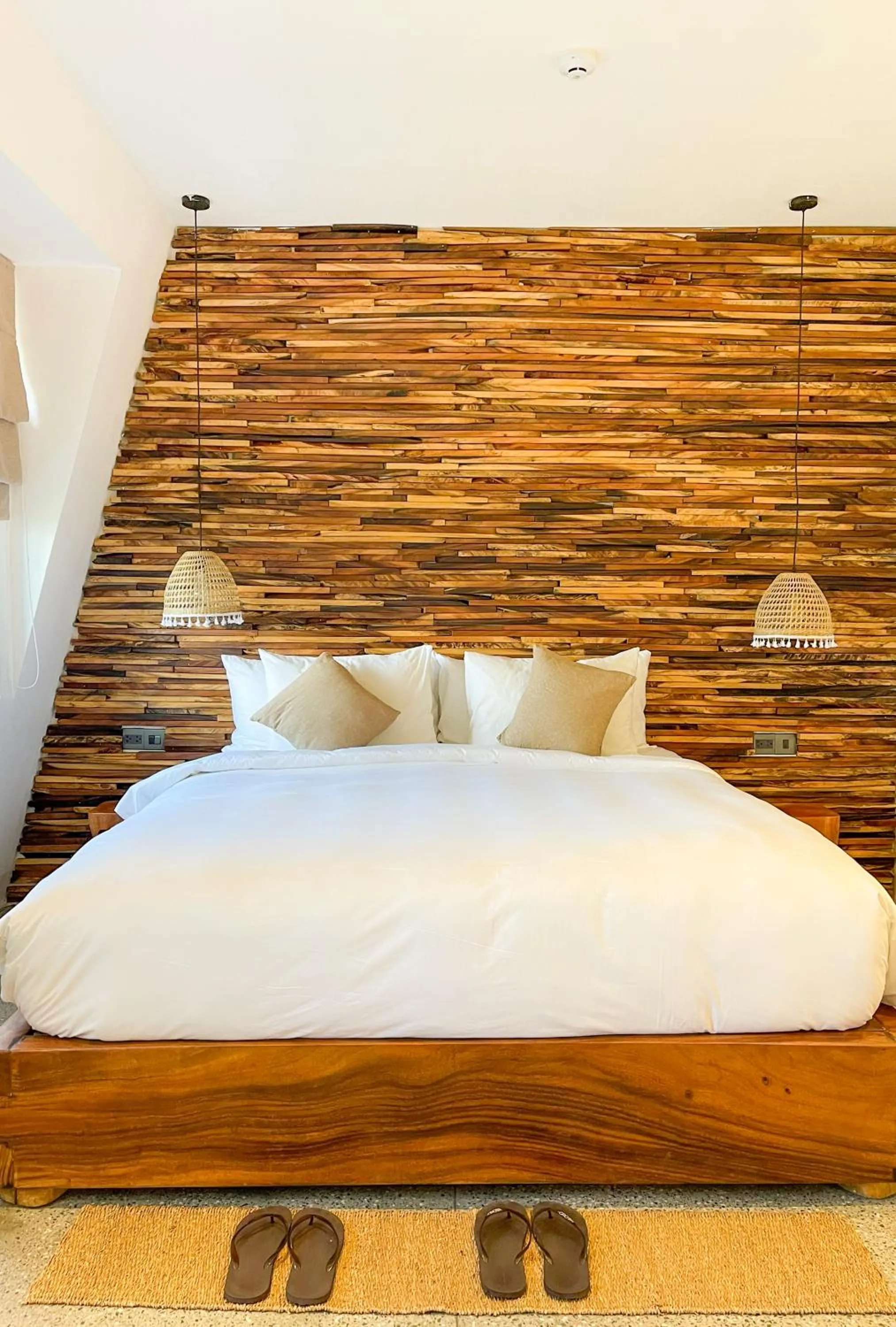 Bed in La Grotta Hotel - Phu Quoc Emerald Bay