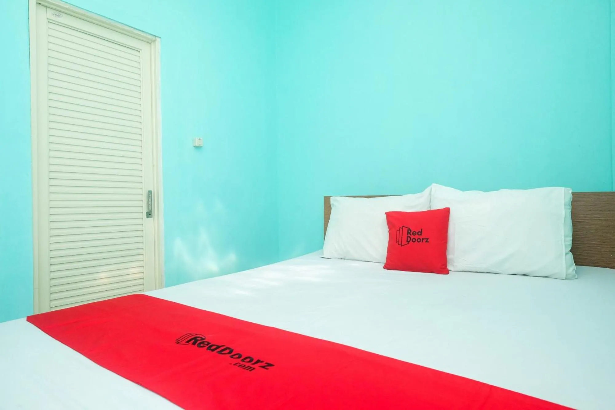 Bed in RedDoorz @ Jakal Atas KM 7