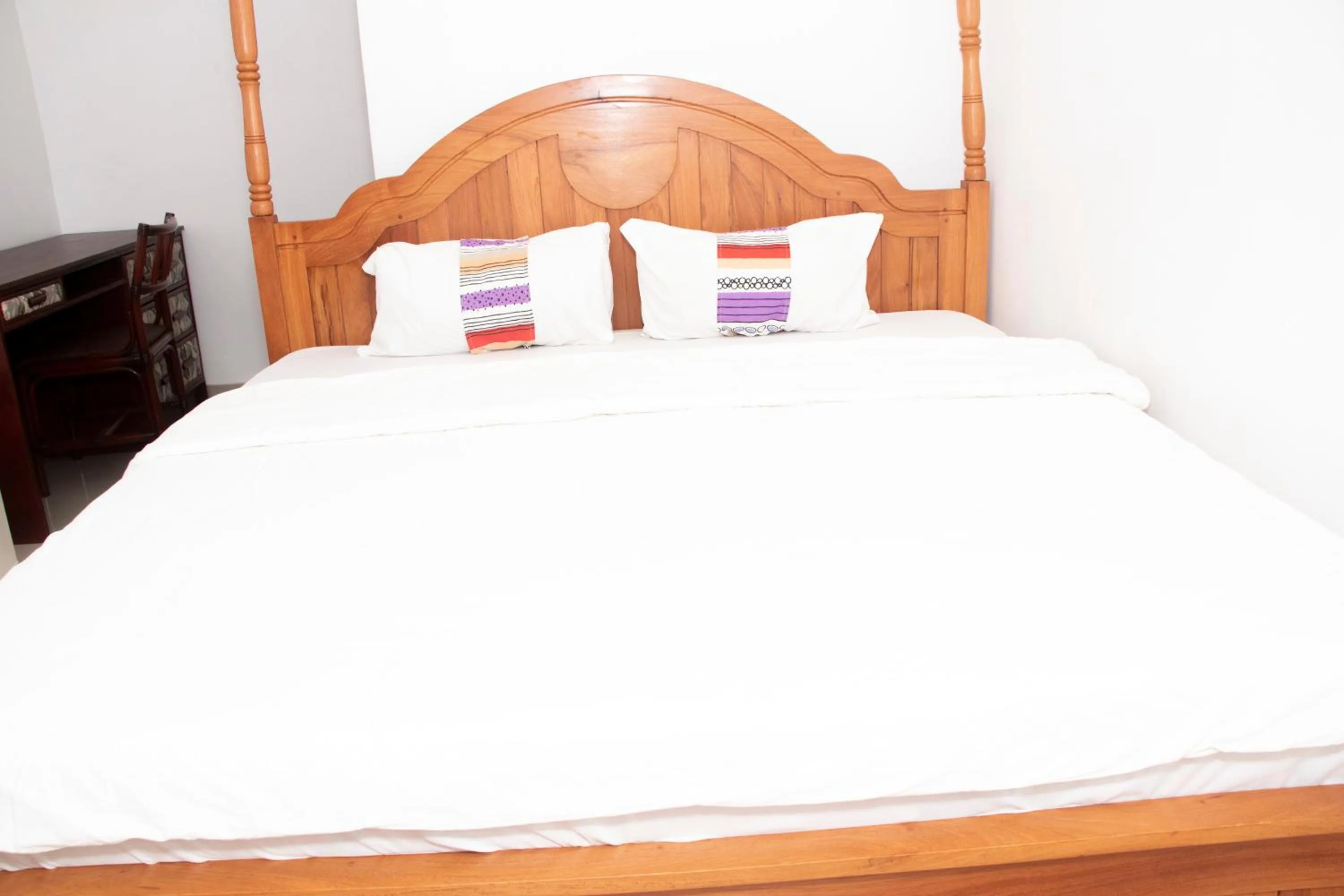 Bed in Alafia Hotel Ketou
