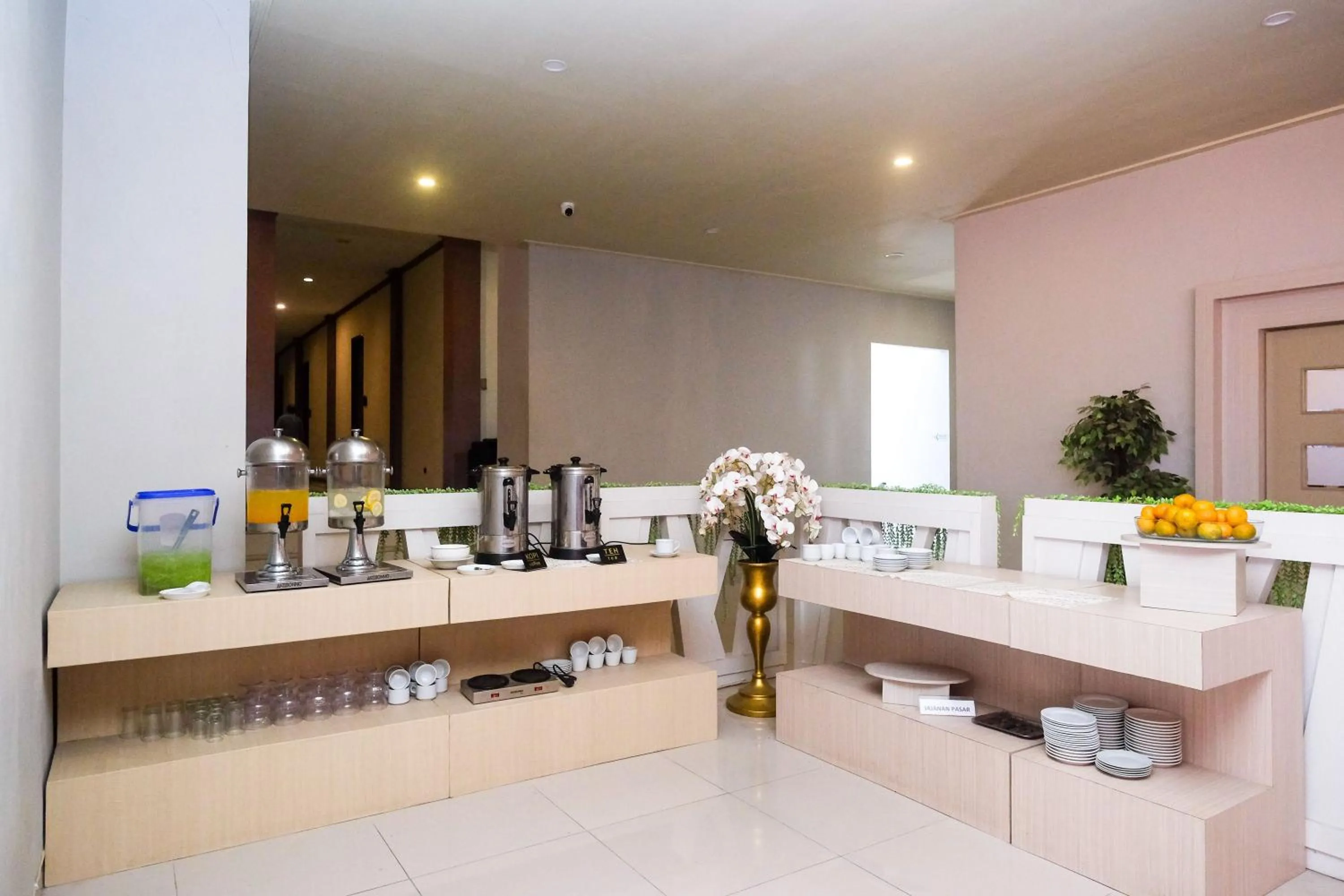 Food and drinks in Urbanview Hotel Dedy Jaya Brebes