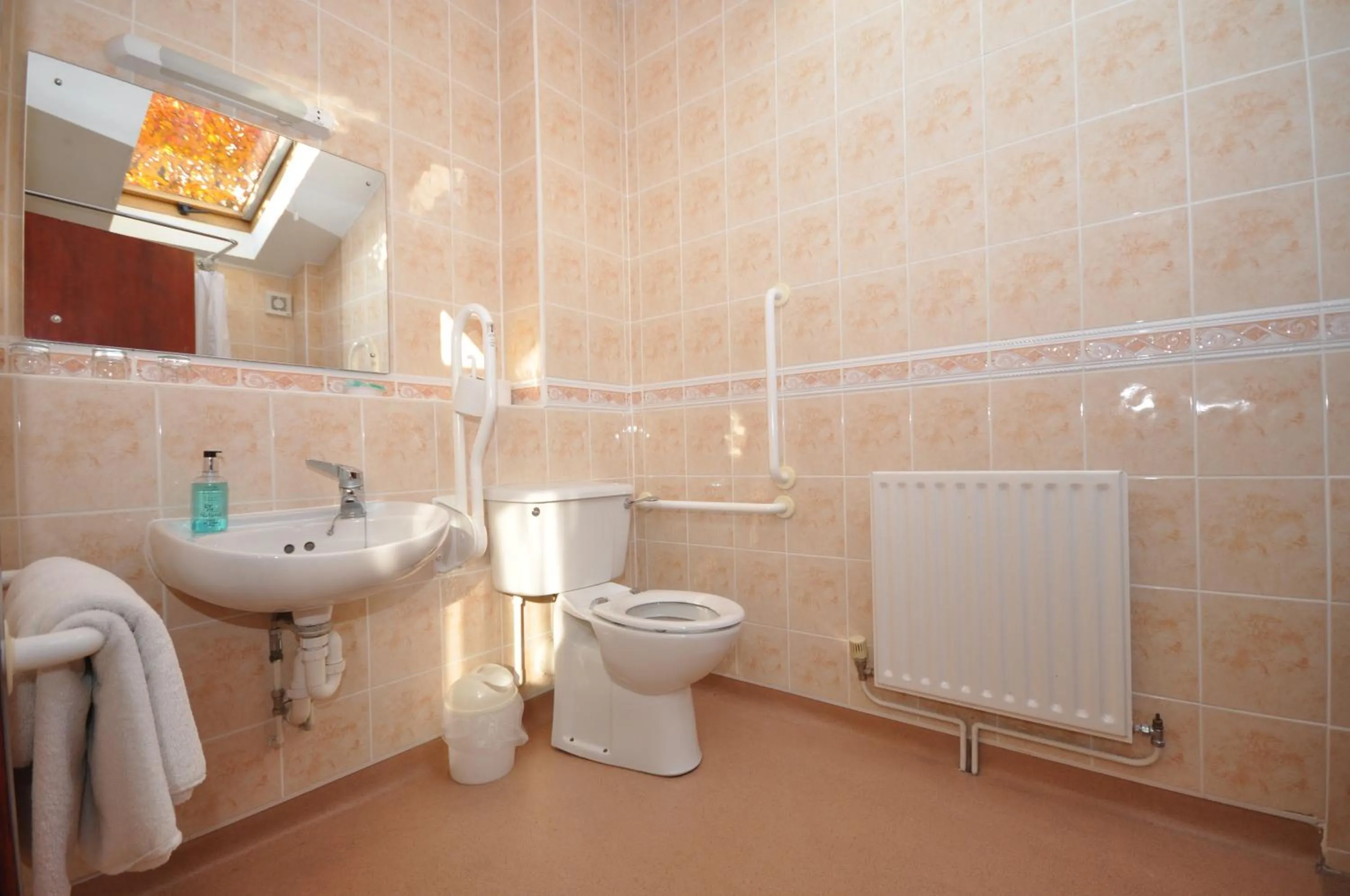 Bathroom in Firs Hotel