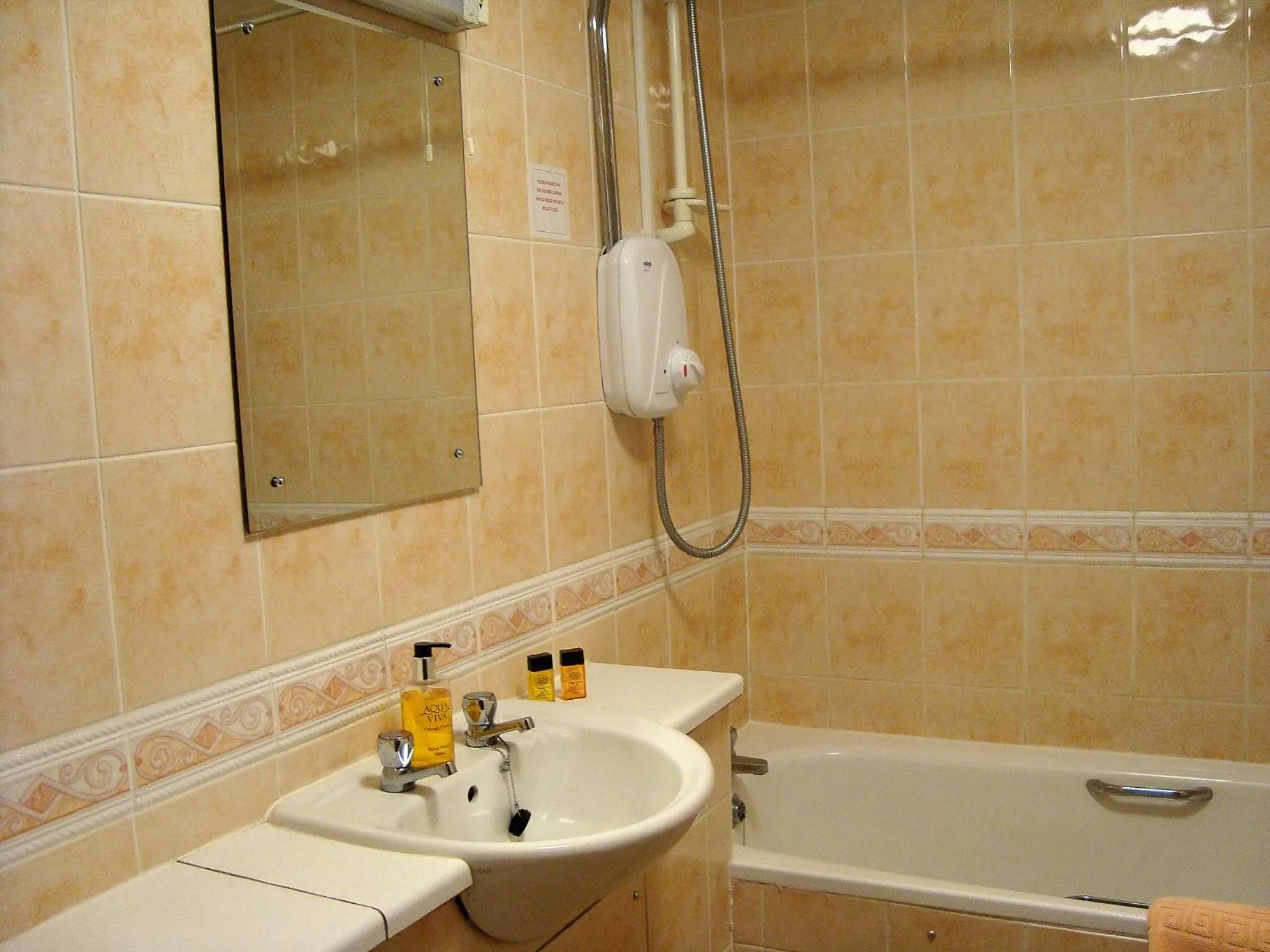 Bathroom in Firs Hotel