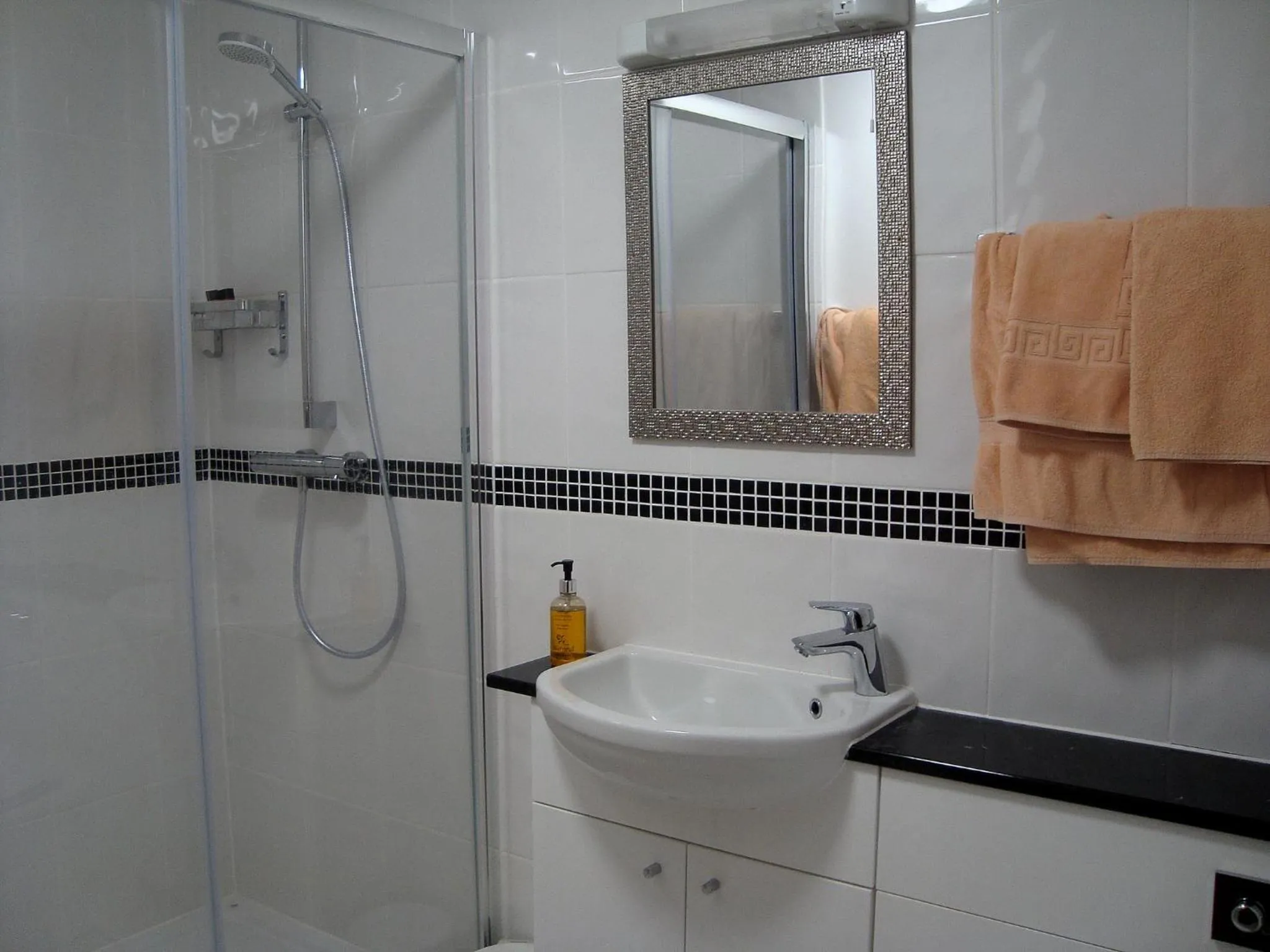 Bathroom in Firs Hotel