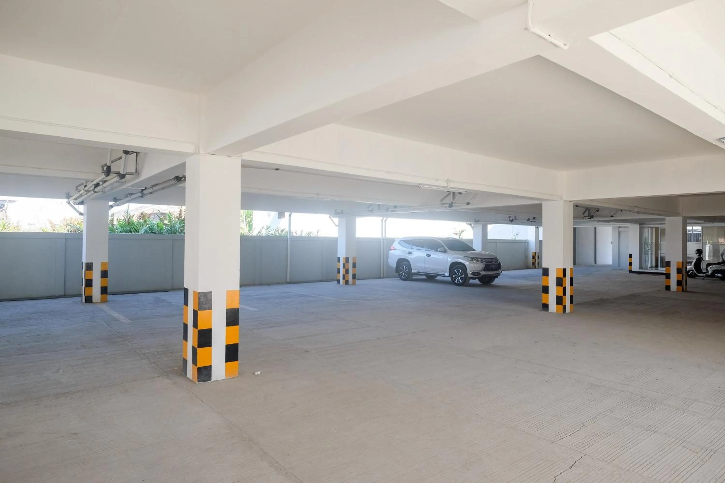 Parking in Urbanview Hotel DJ Inn Tegal