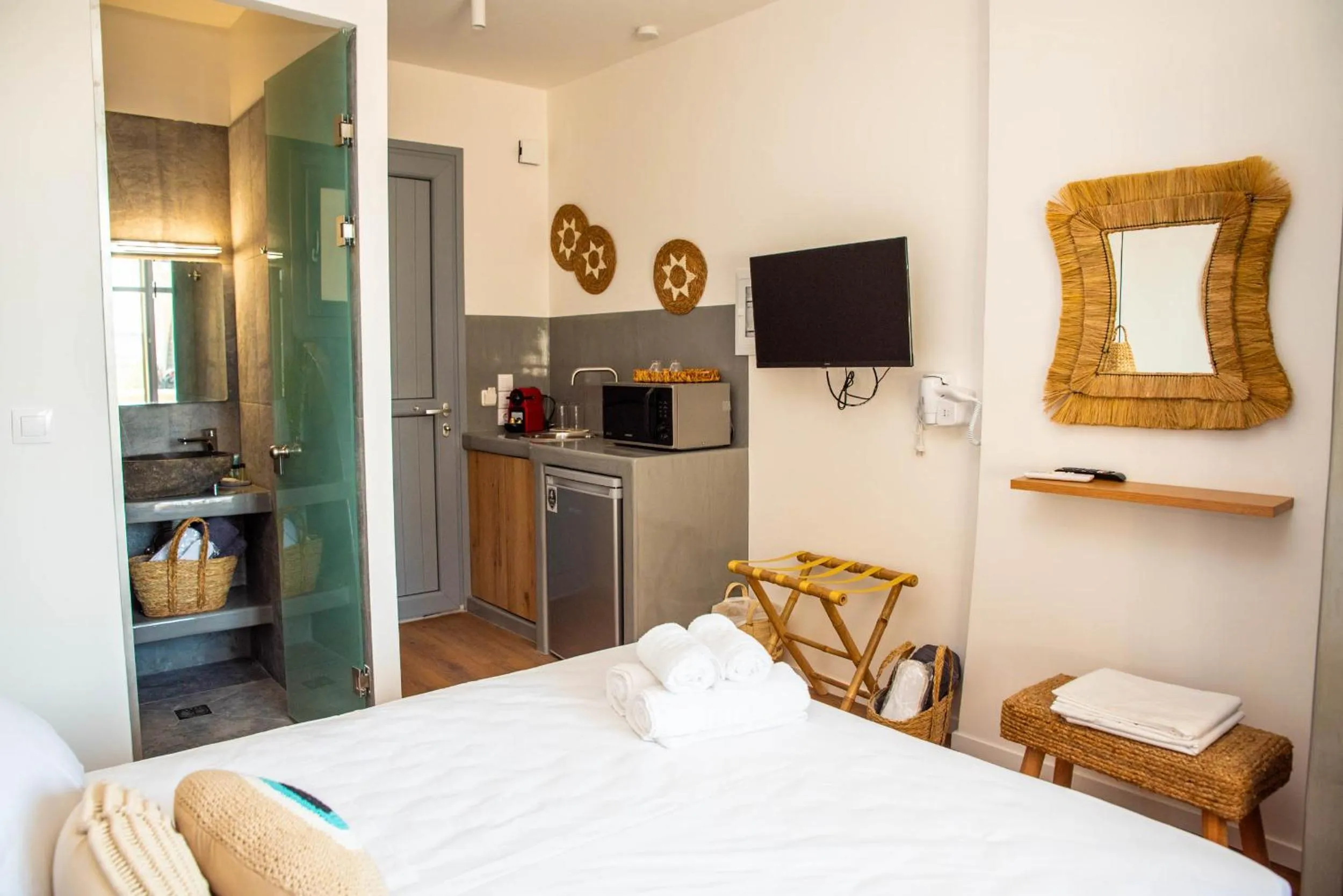 Bed in Aidani Luxurious Rooms