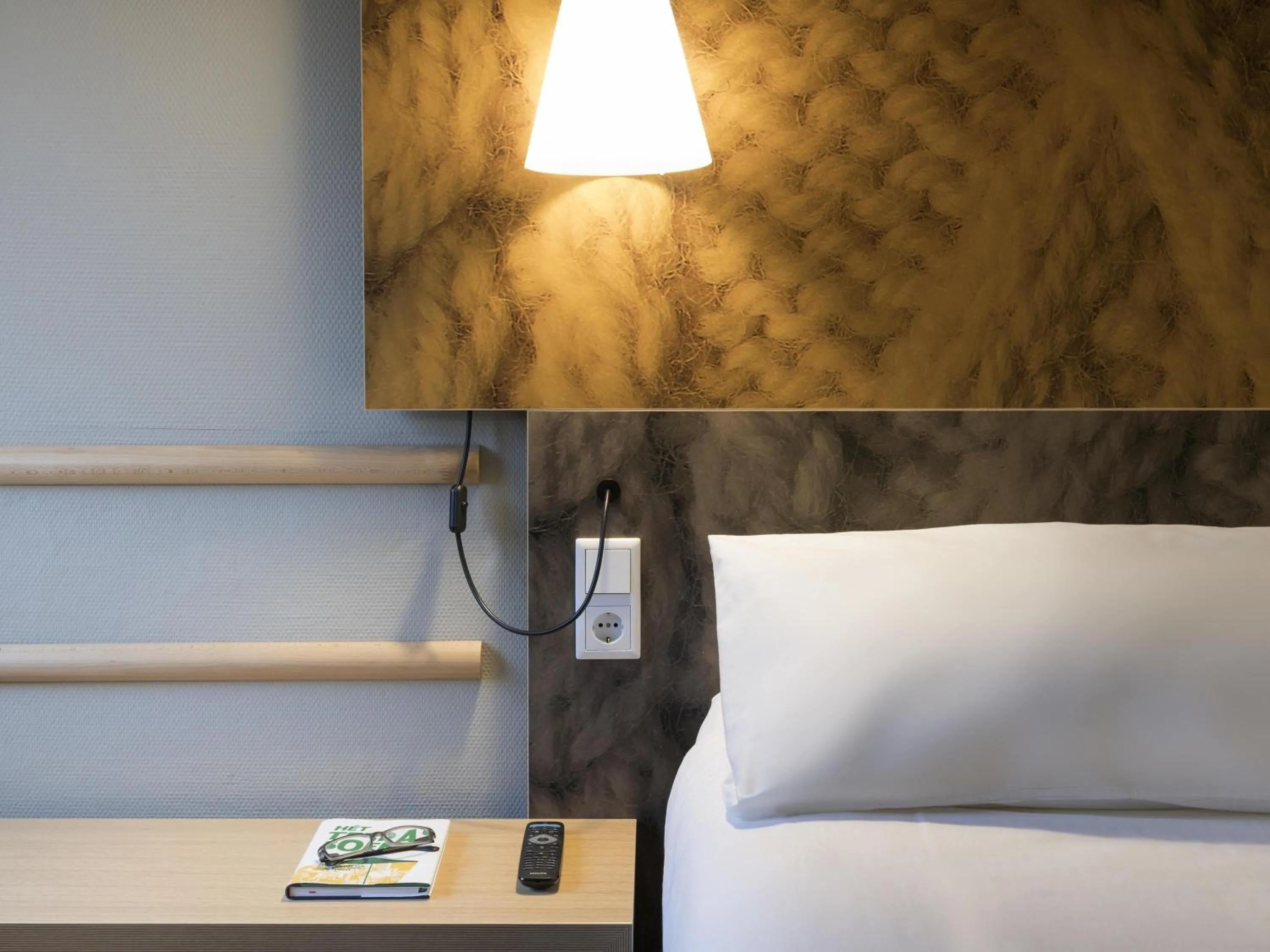 Bedroom, Bed in ibis Tilburg