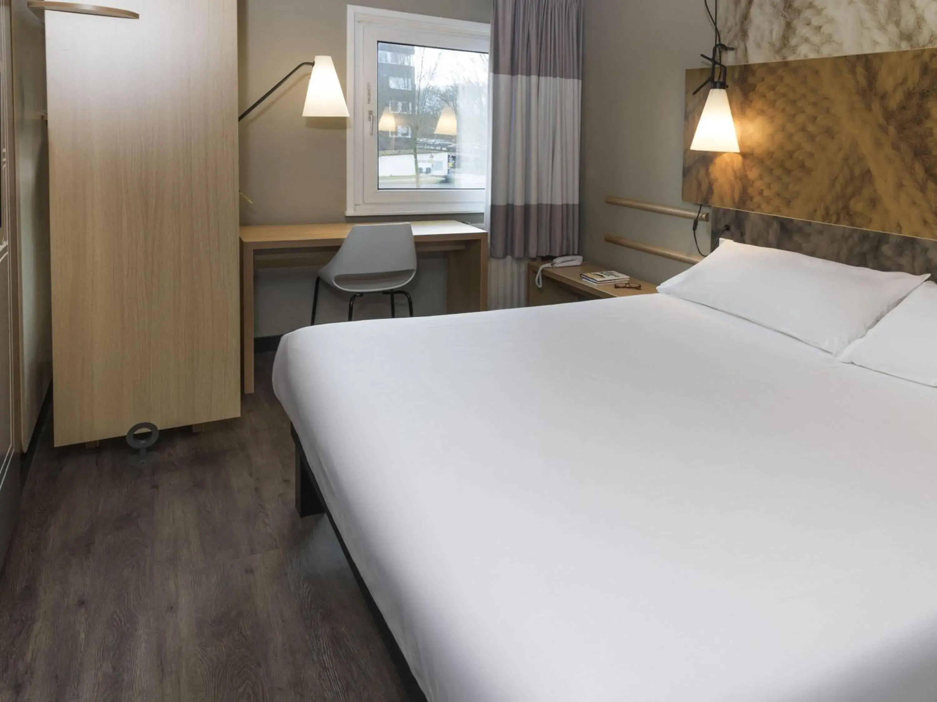 Standard Room with One Double Bed in ibis Tilburg Standard Room with One Double Bed in ibis Tilburg