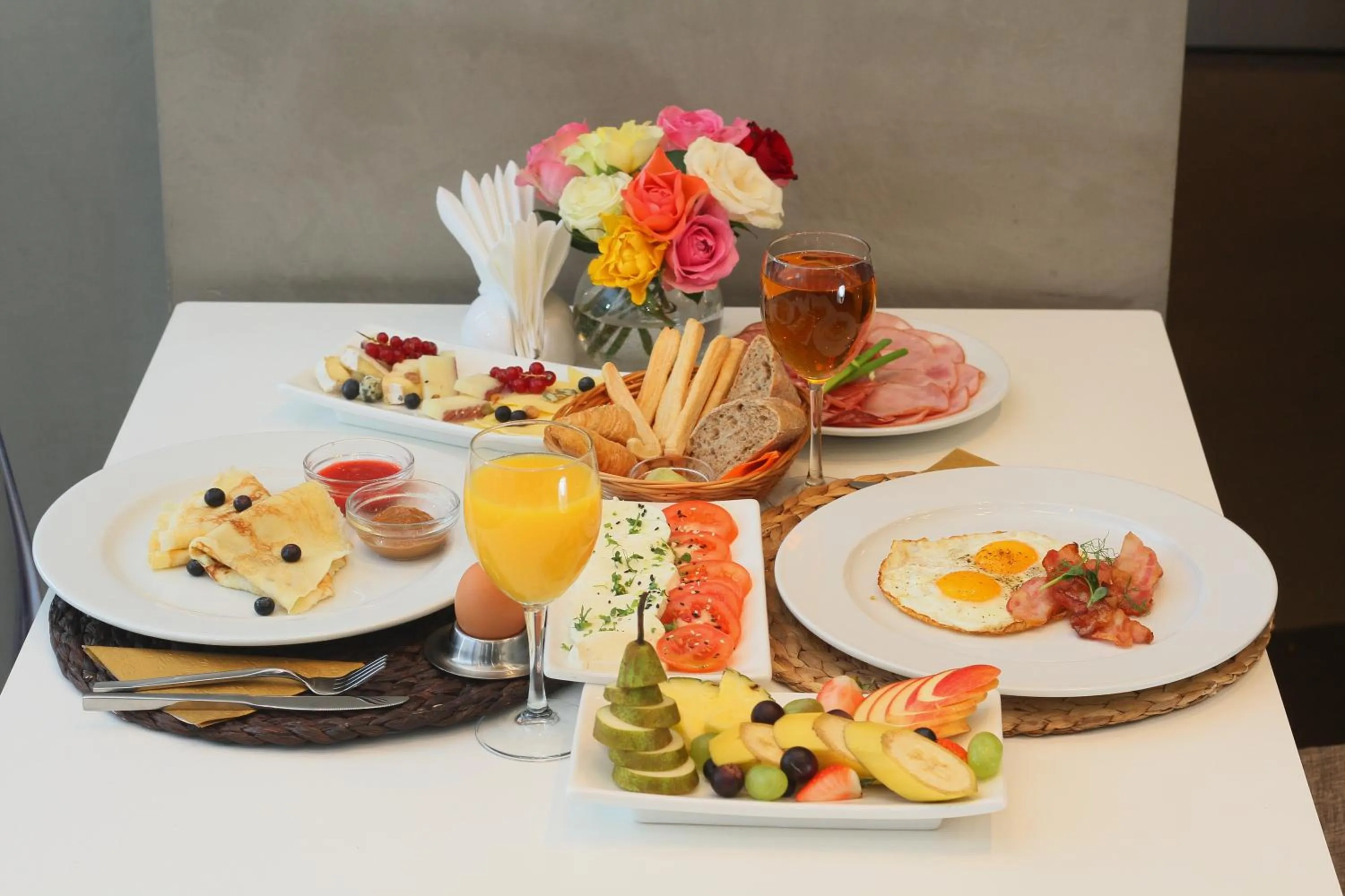 Food in Kurshi Hotel & Spa