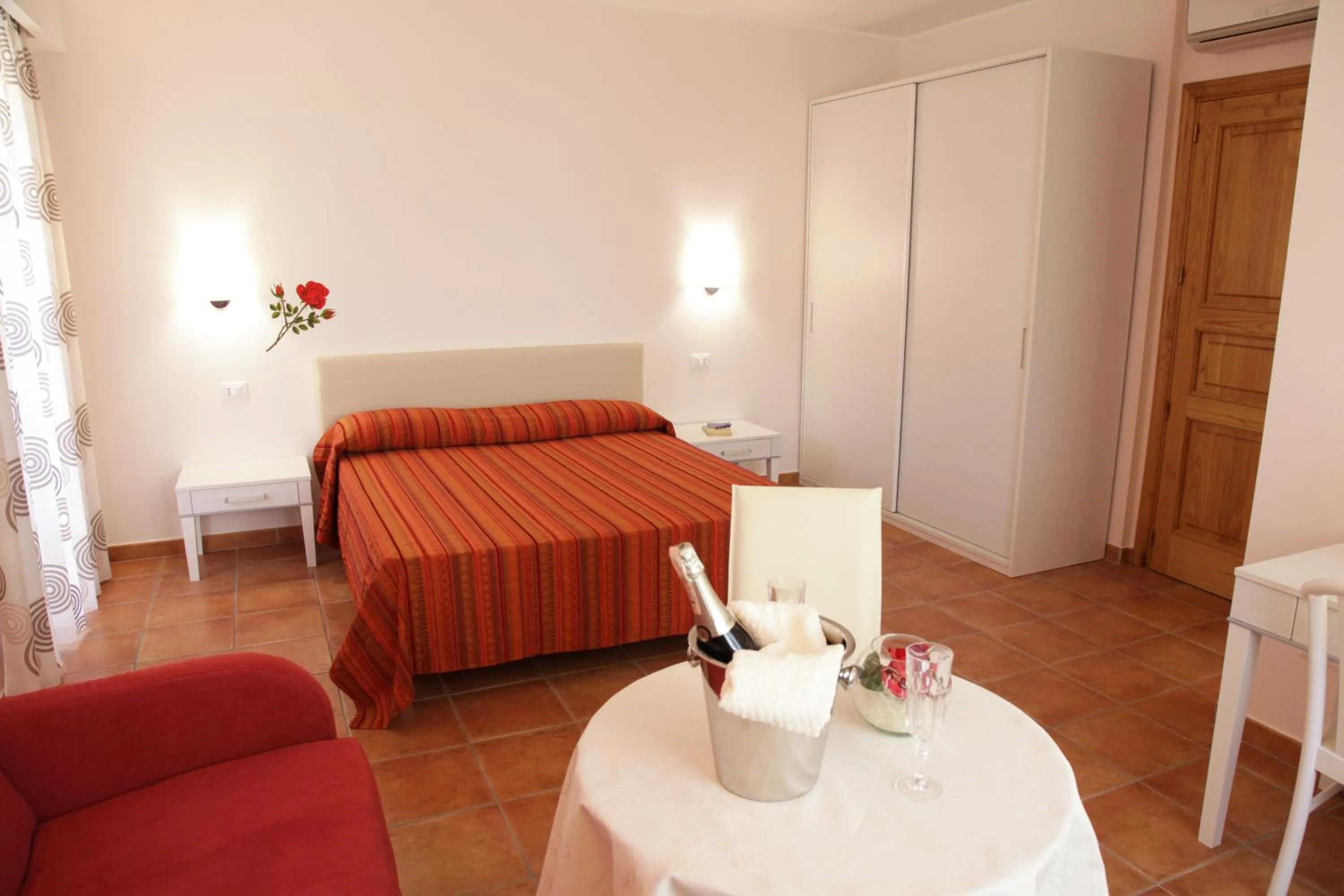 Photo of the whole room, Bed in B&B Il Quadrifoglio Tropea