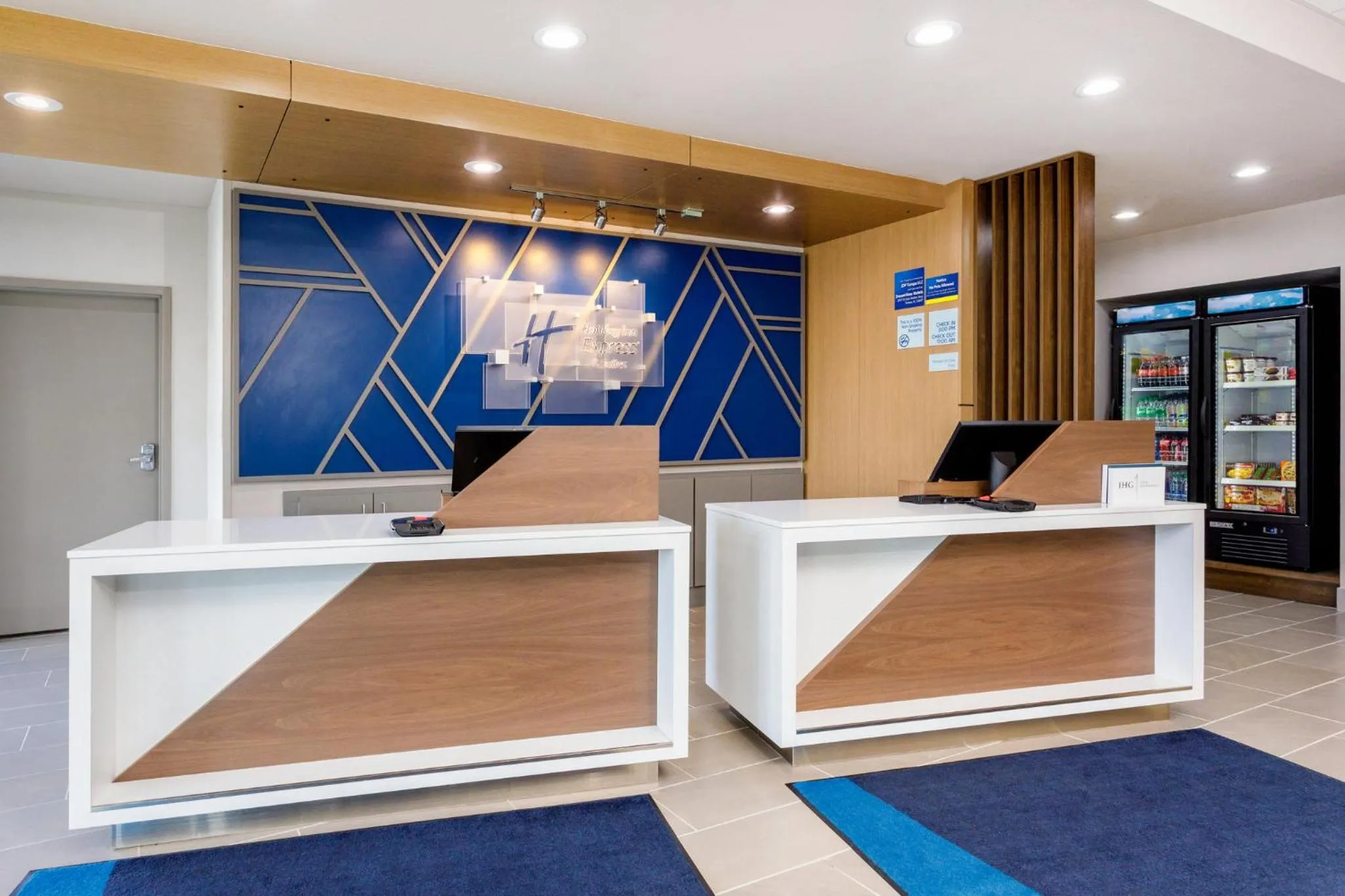 Property building in Holiday Inn Express & Suites Tampa Stadium - Airport Area by IHG