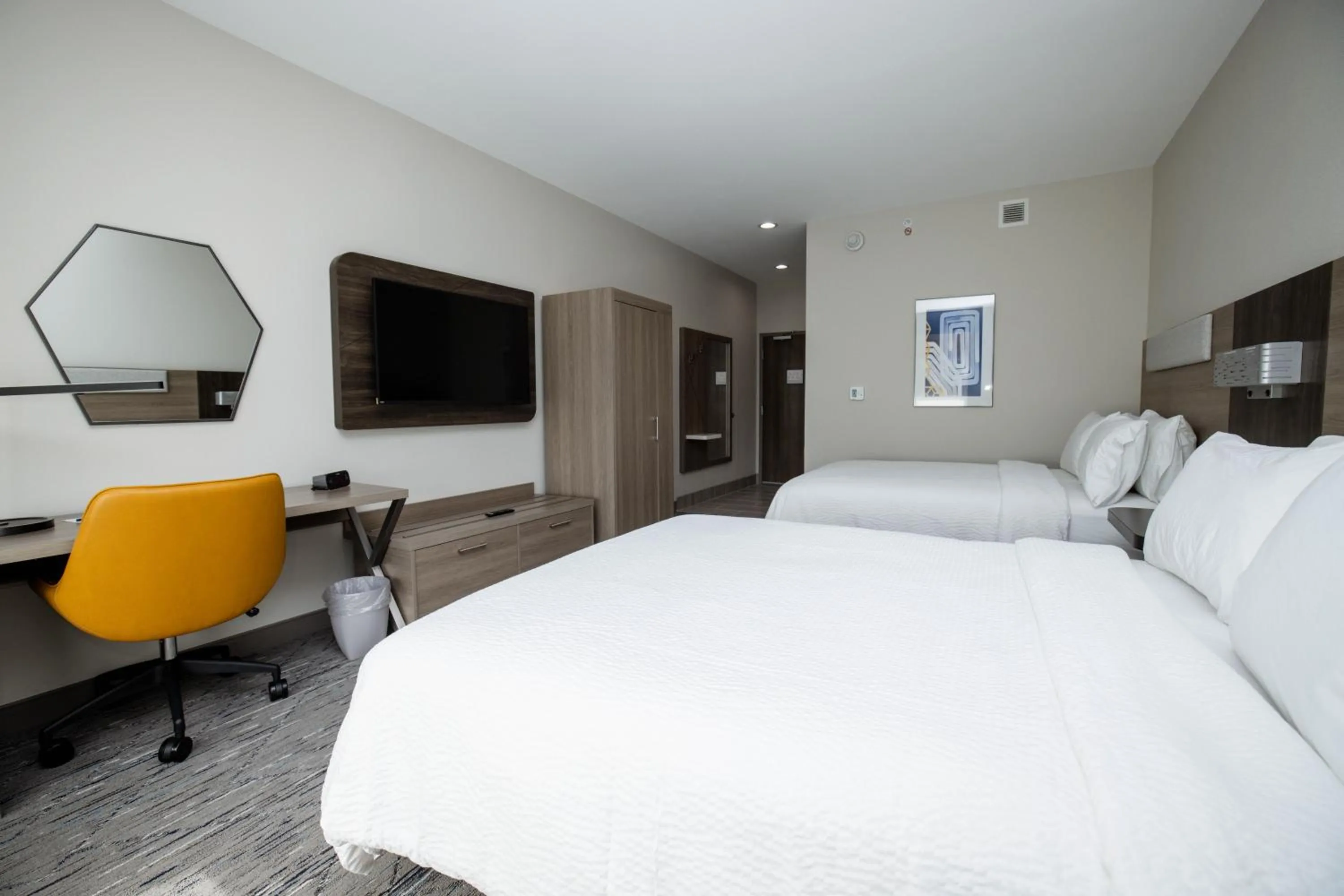 Bed in Holiday Inn Express & Suites Tampa Stadium - Airport Area by IHG