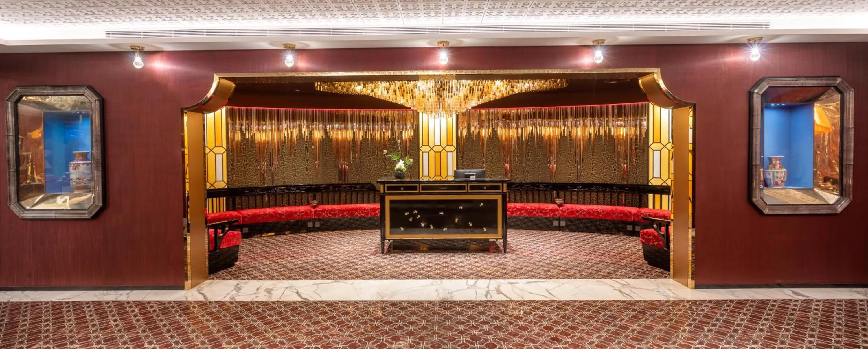 Lobby or reception in Hotel Indigo Guangzhou Haixinsha by IHG