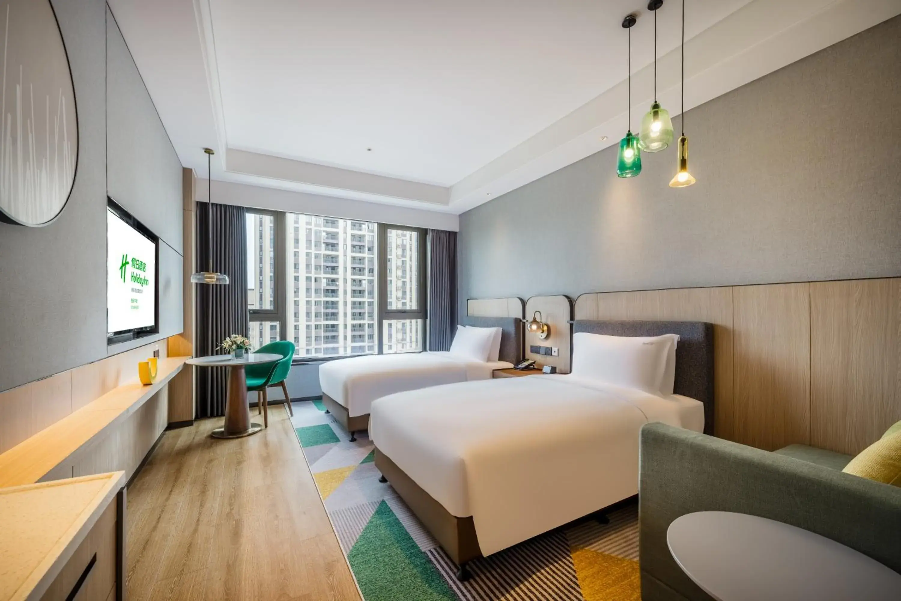 Double Room with Mobility Accessible Roll In Shower in Holiday Inn Xi'an East by IHG Double Room with Mobility Accessible Roll In Shower in Holiday Inn Xi'an East by IHG