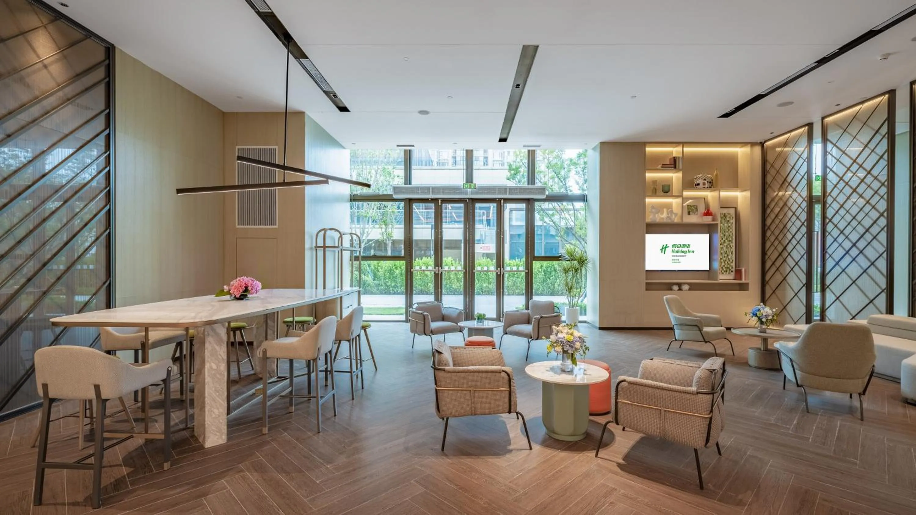 Property building in Holiday Inn Xi'an East by IHG