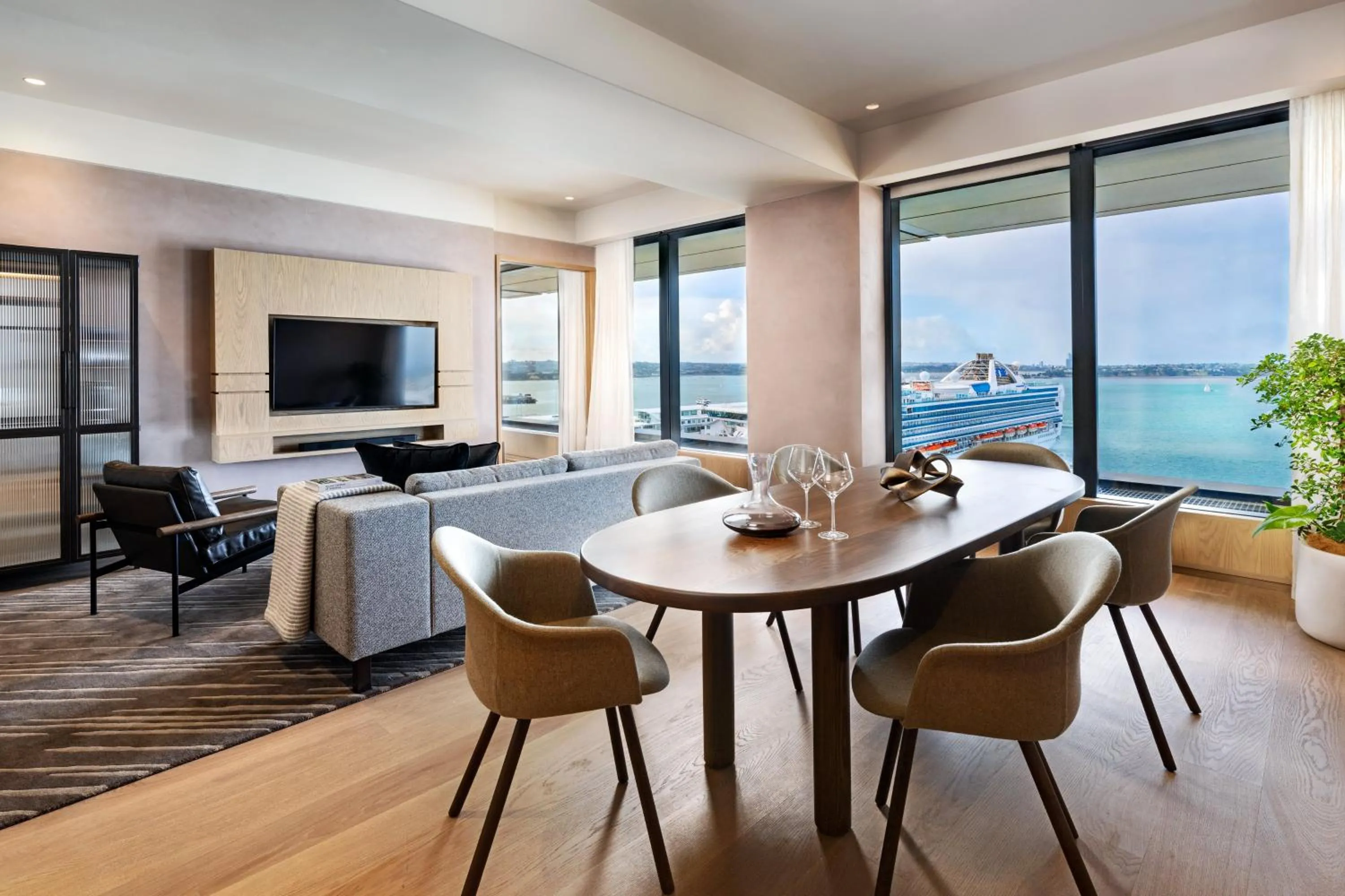 Meeting/conference room in InterContinental Auckland by IHG